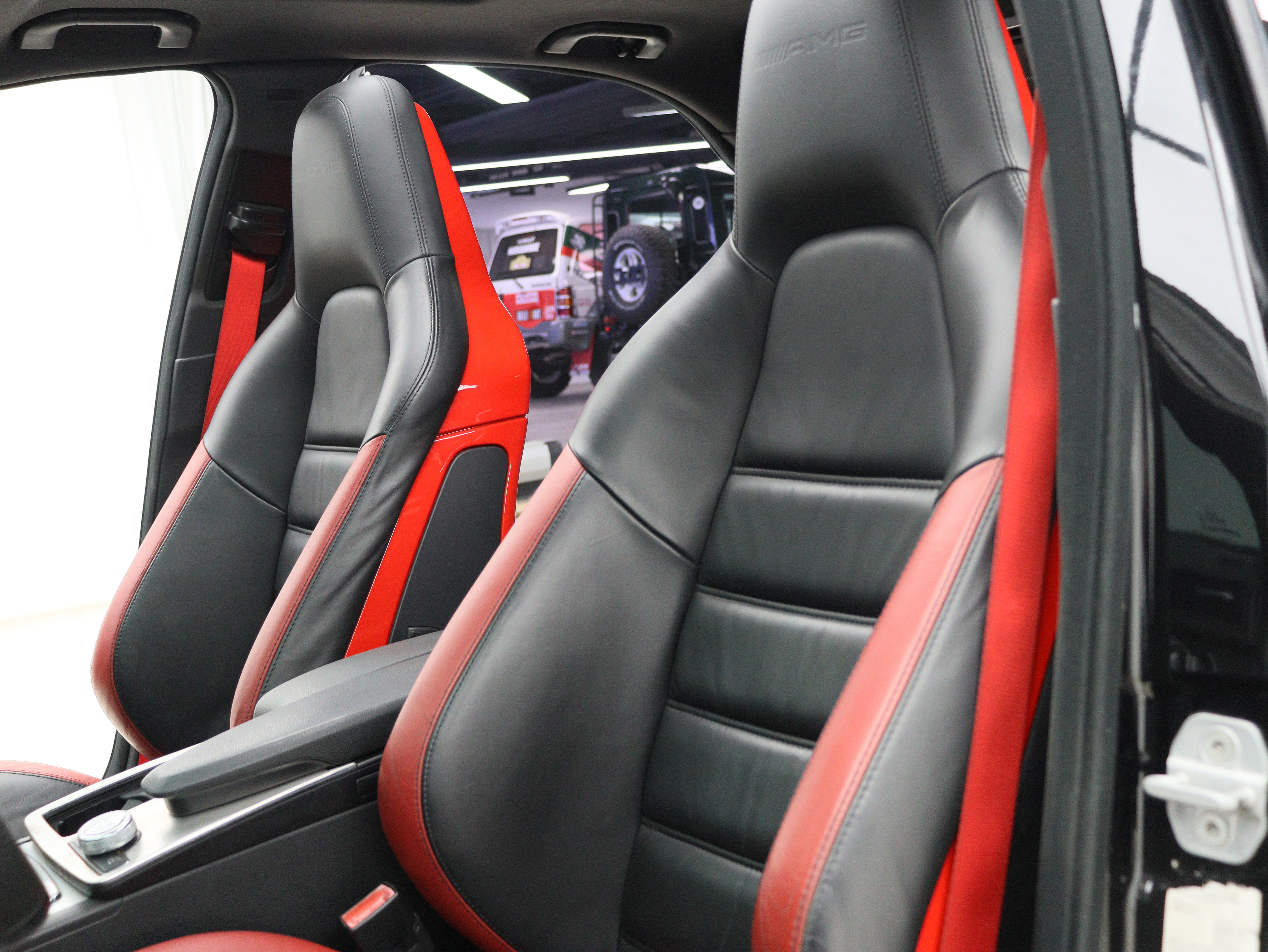 Mercedes-Benz C AMG 2010 immagine di auto #3