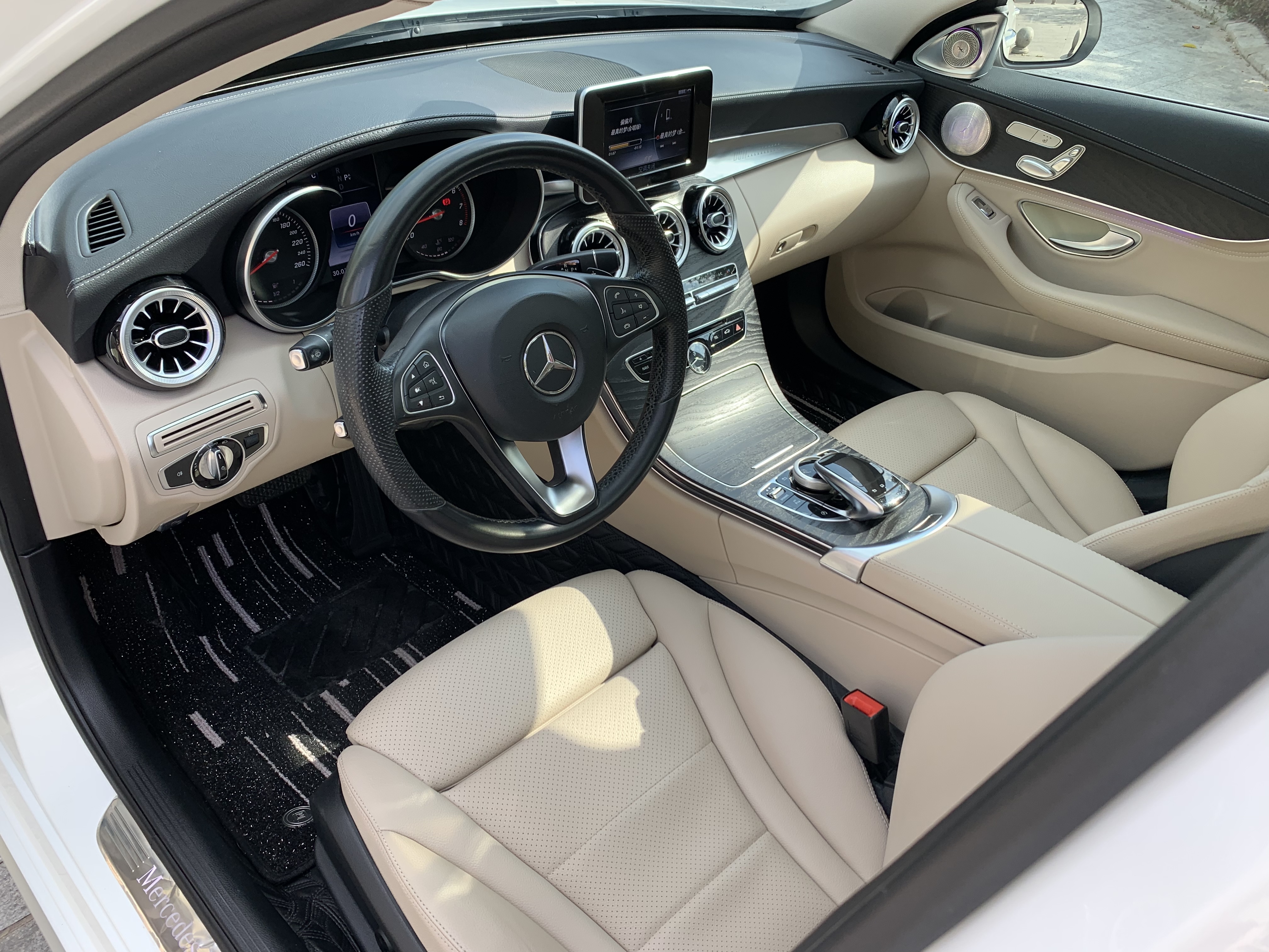 Mercedes-Benz C Class 2015 صورة سيارة #3