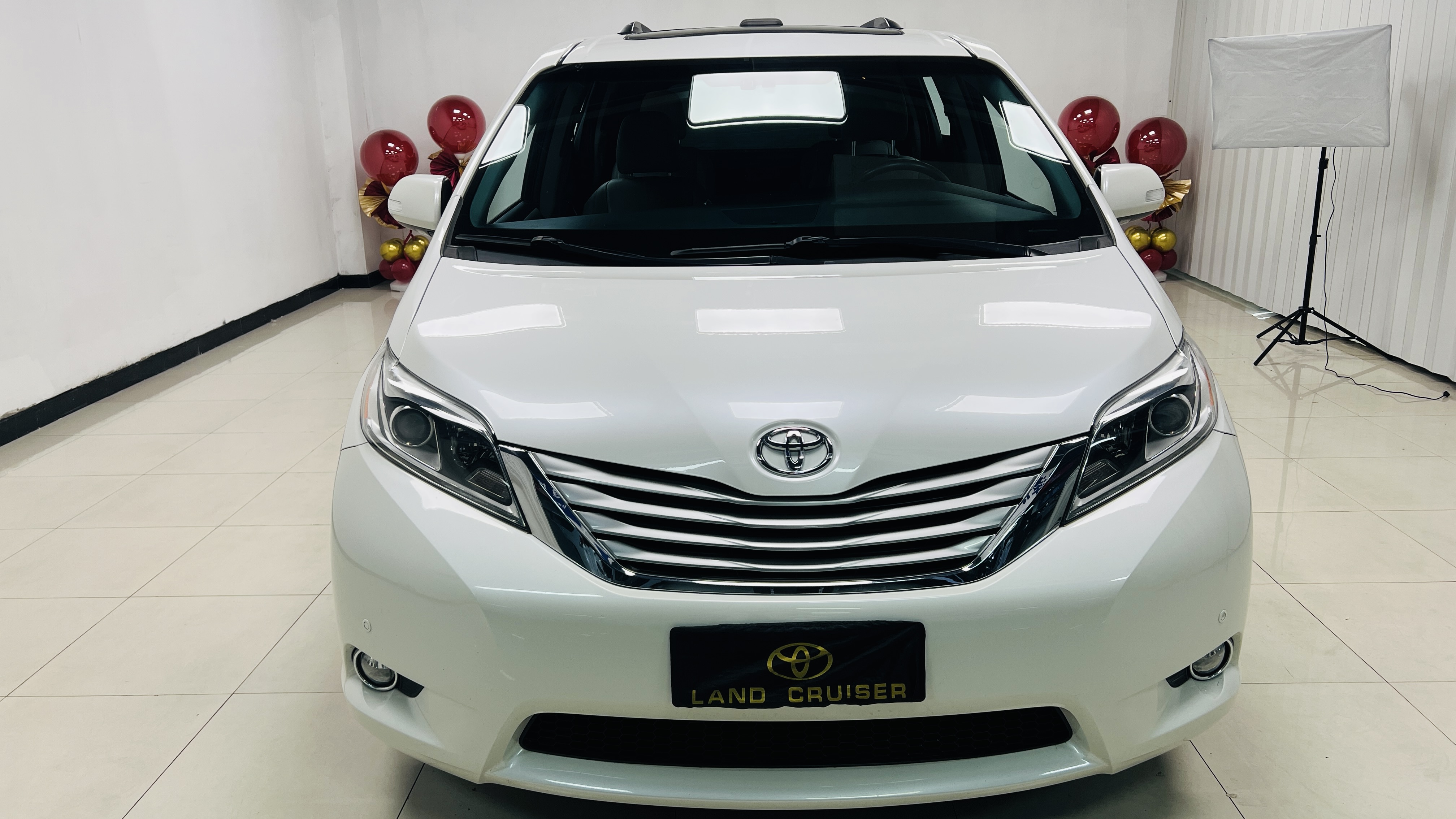 Toyota SIENNA 2016 car image #3