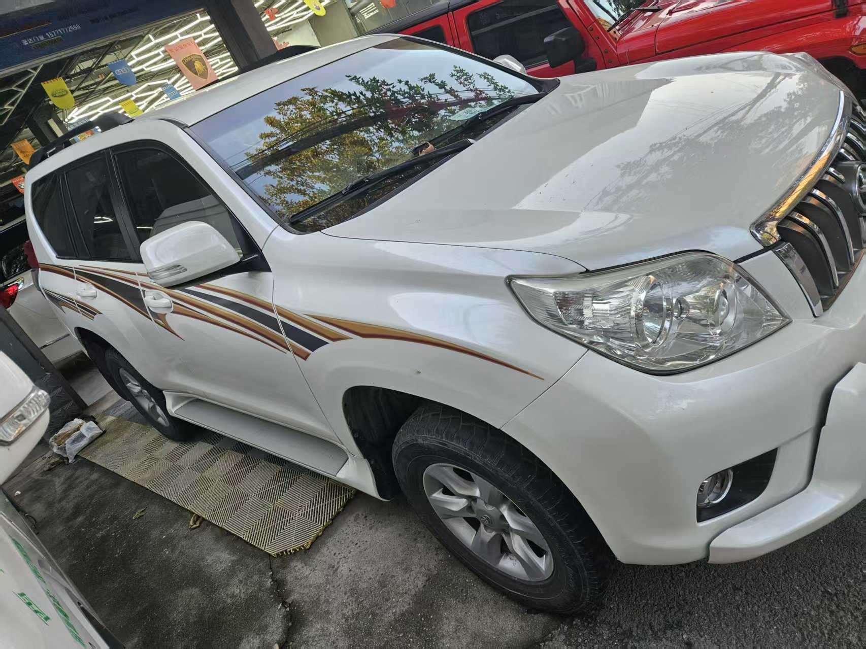 Toyota Land Cruiser Prado 2012 #3 Toyota Land Cruiser Prado 2012 car image #3