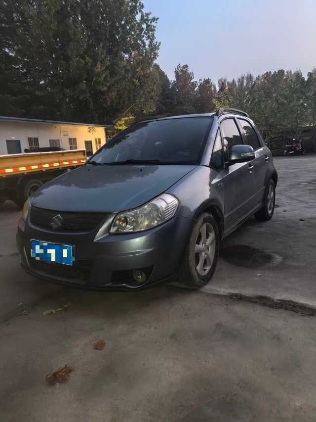 Suzuki SX4 Sedan 2011 imagem de carro #3