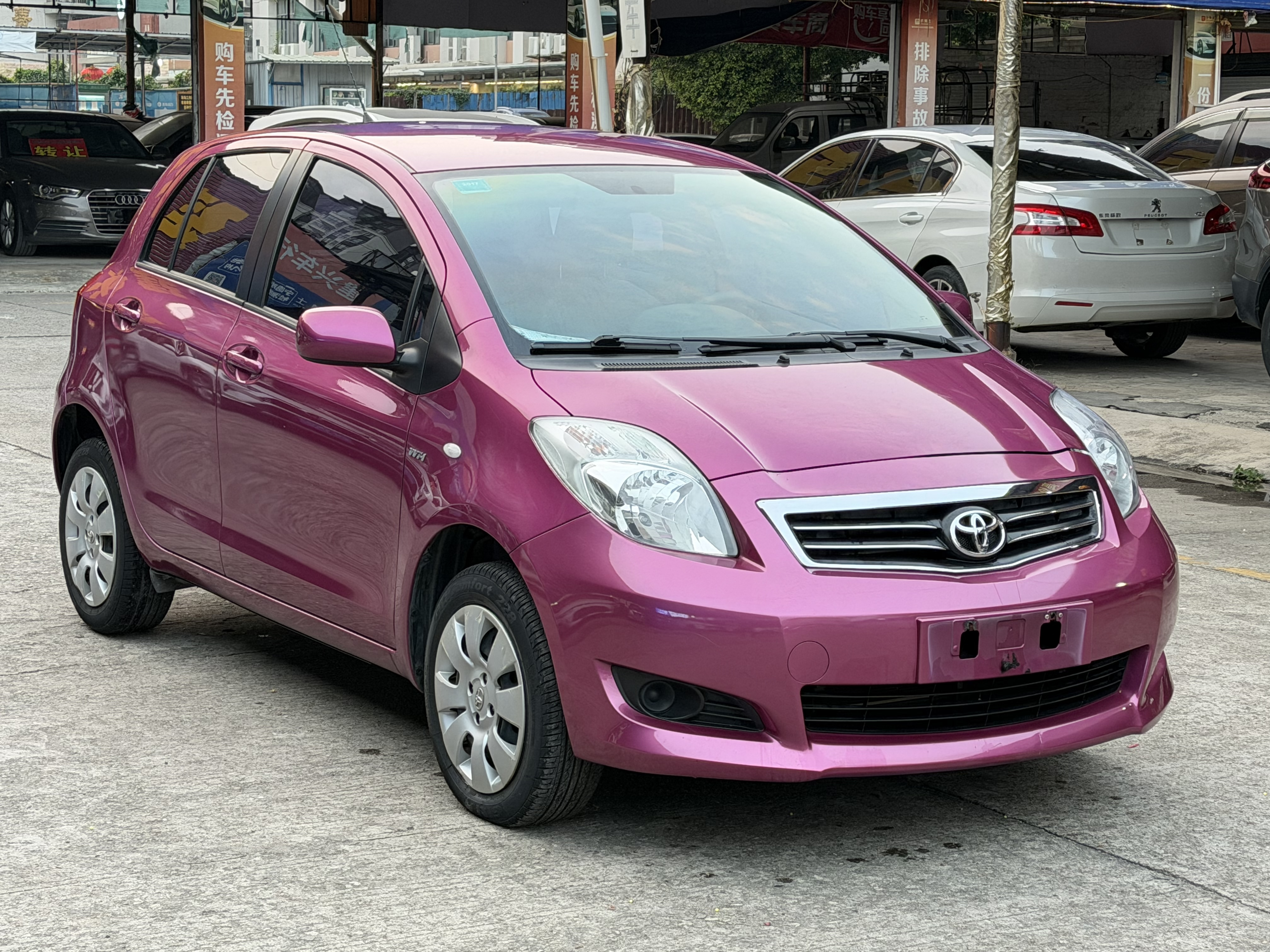 Toyota Yaris 2013 imagem de carro #3