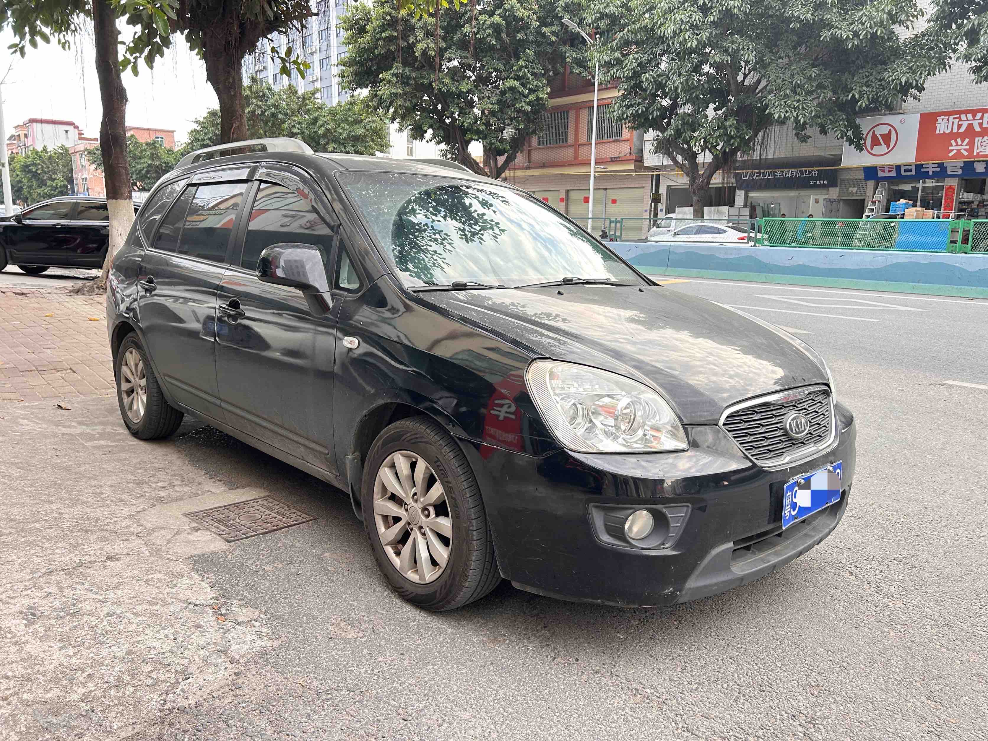 起亚 佳乐 2010 汽车图片 #3