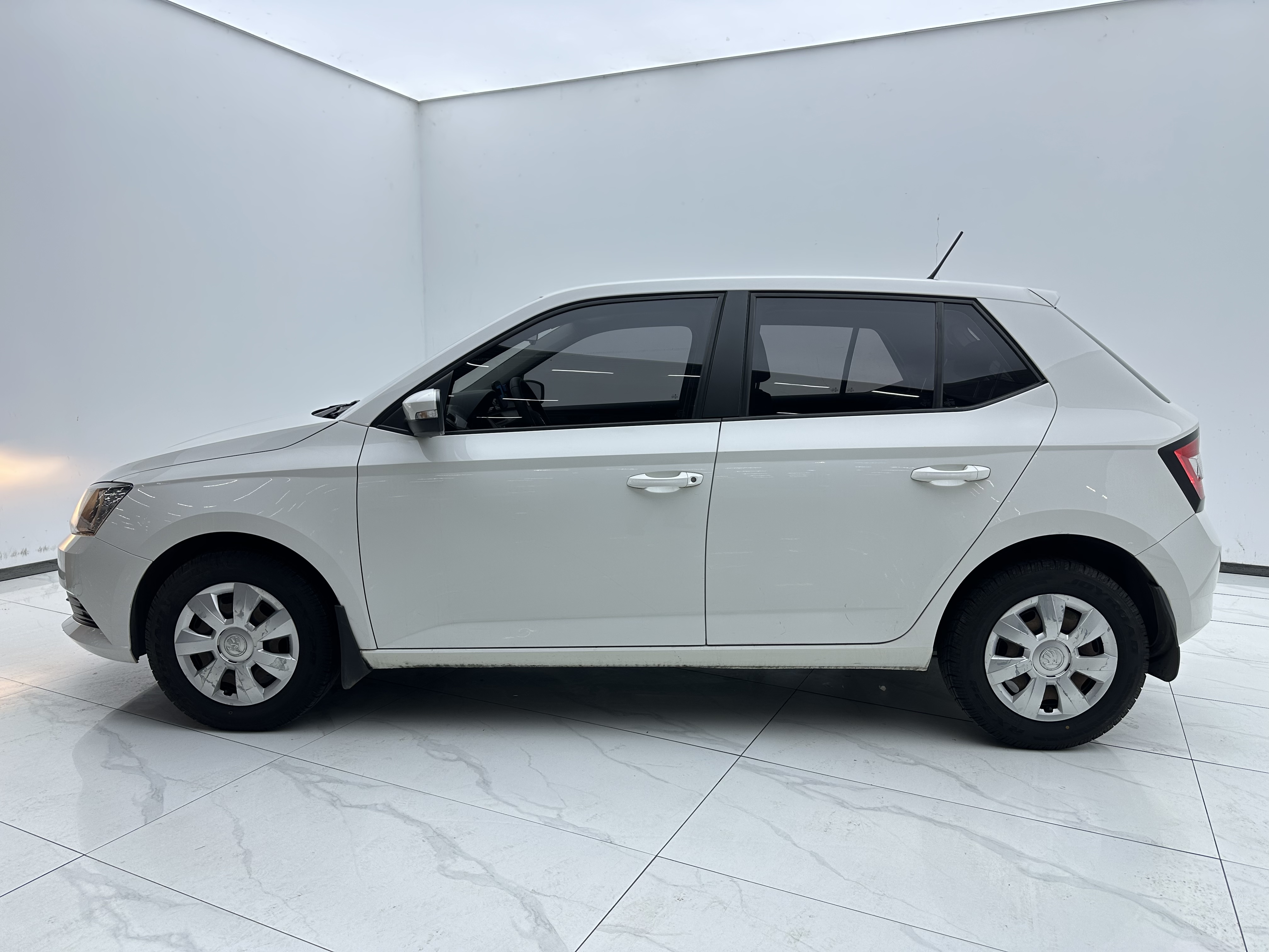 Skoda Fabia 2015 изображение автомобиля #3