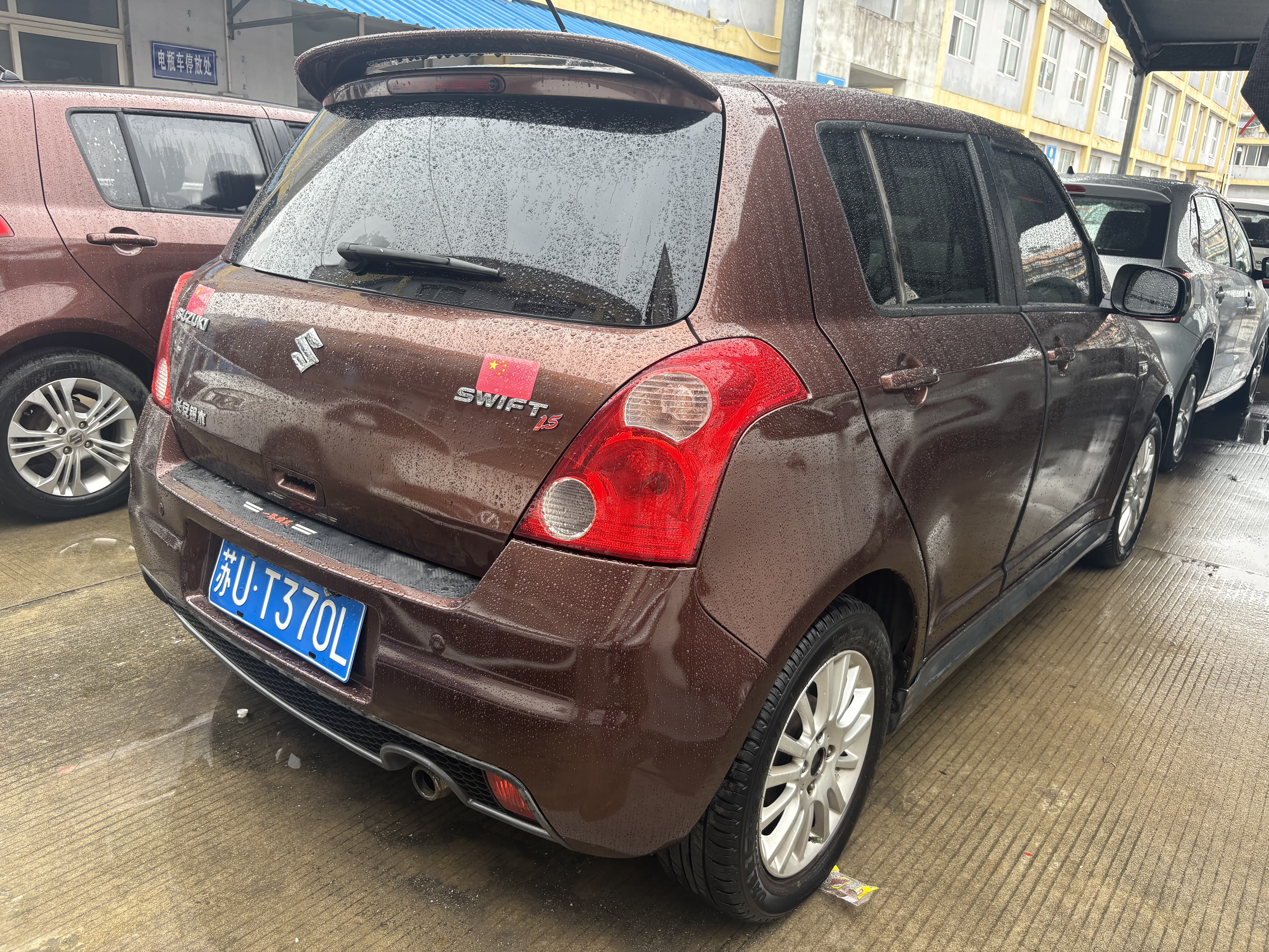 Suzuki Swift 2013 car image #3