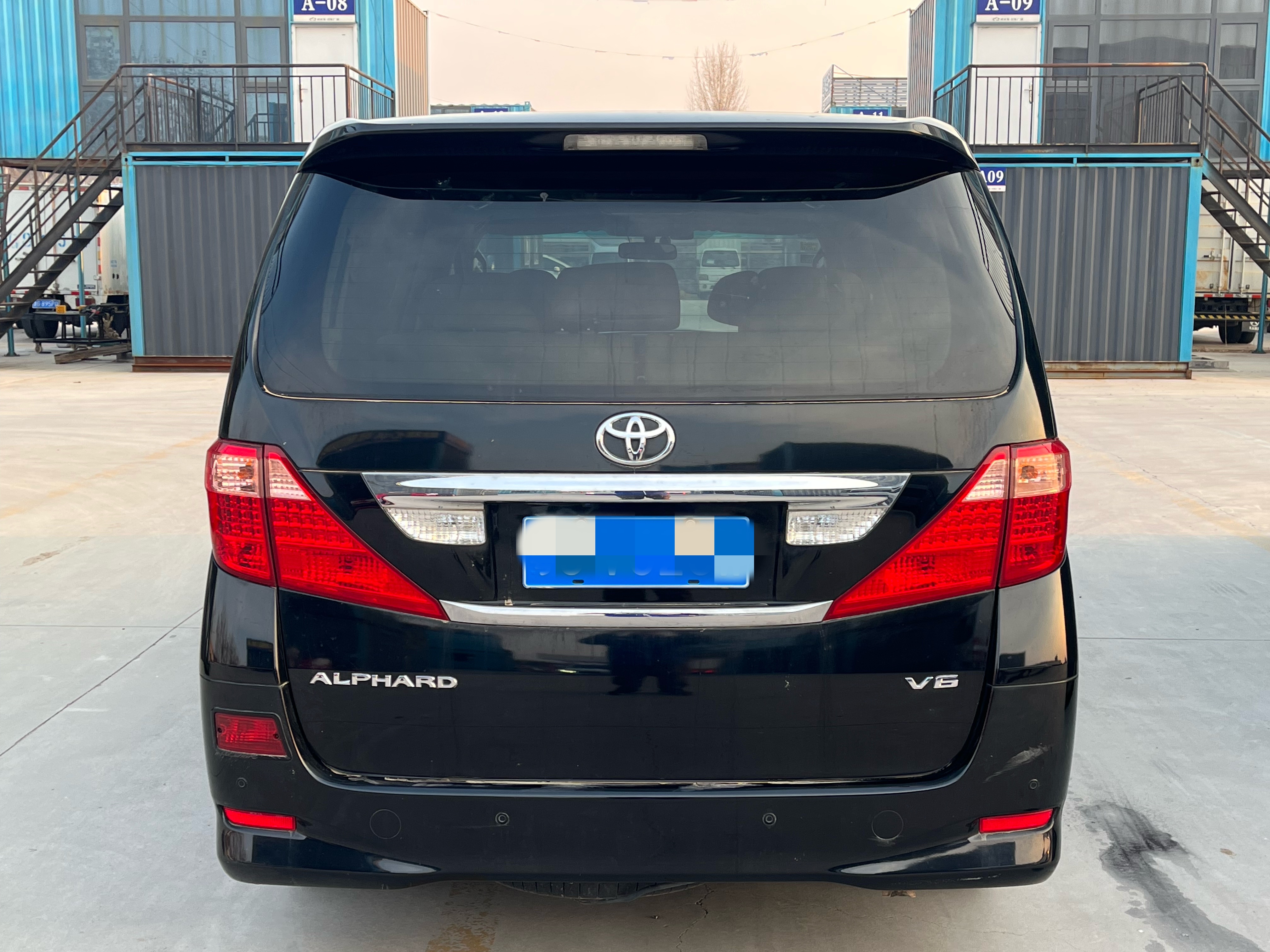 Toyota Alphard 2011 car image #3