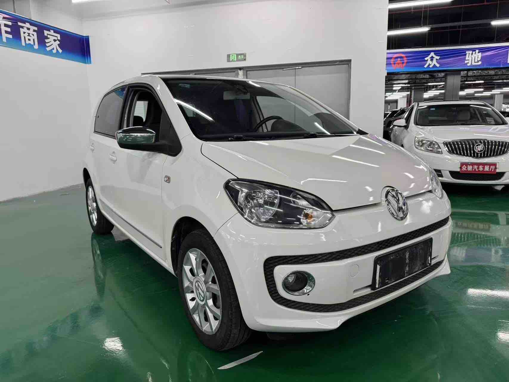 Volkswagen up! 2016 immagine di auto #3