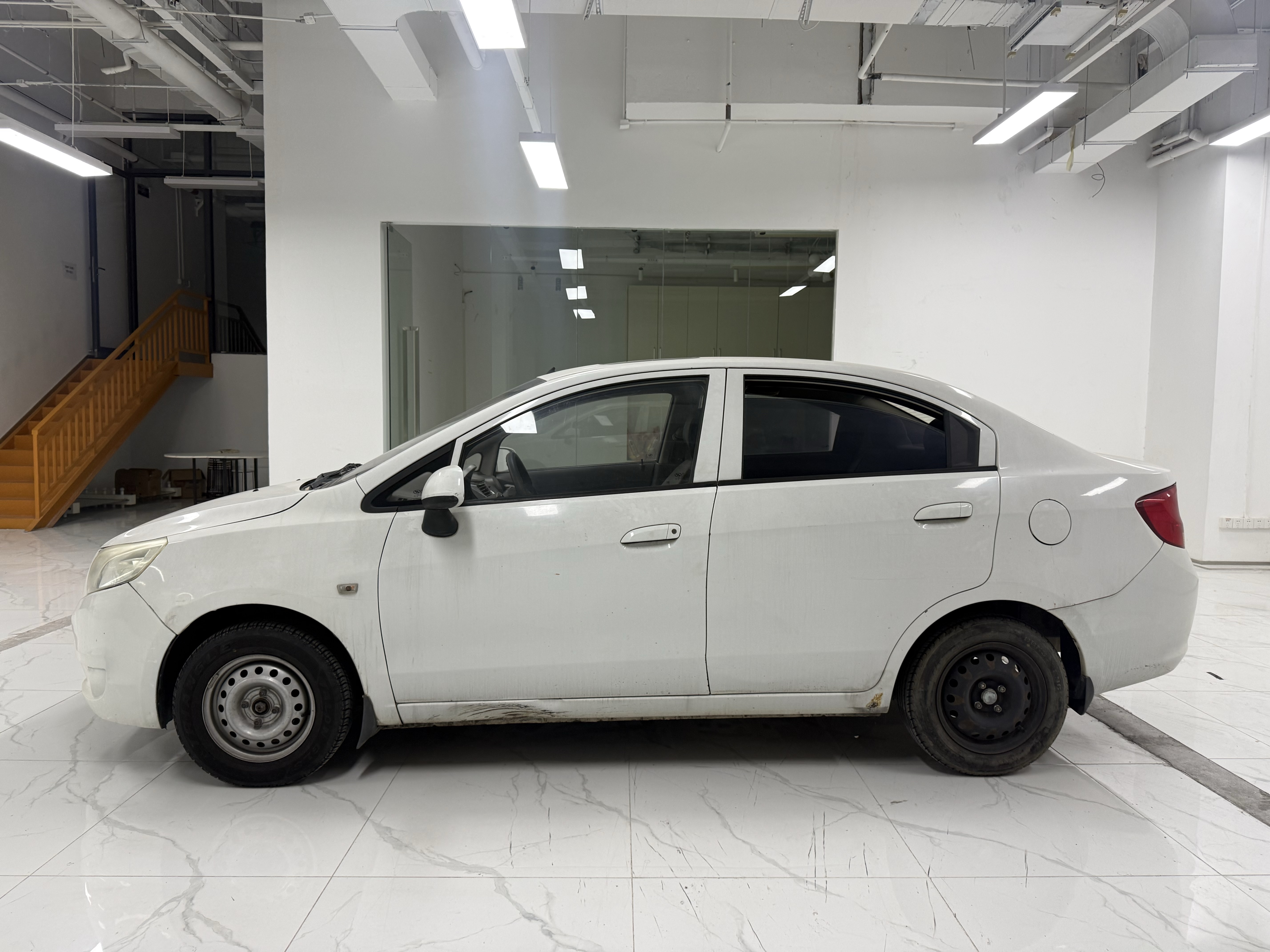 Chevrolet Sail 2010 #3 Chevrolet Sail 2010 car image #3