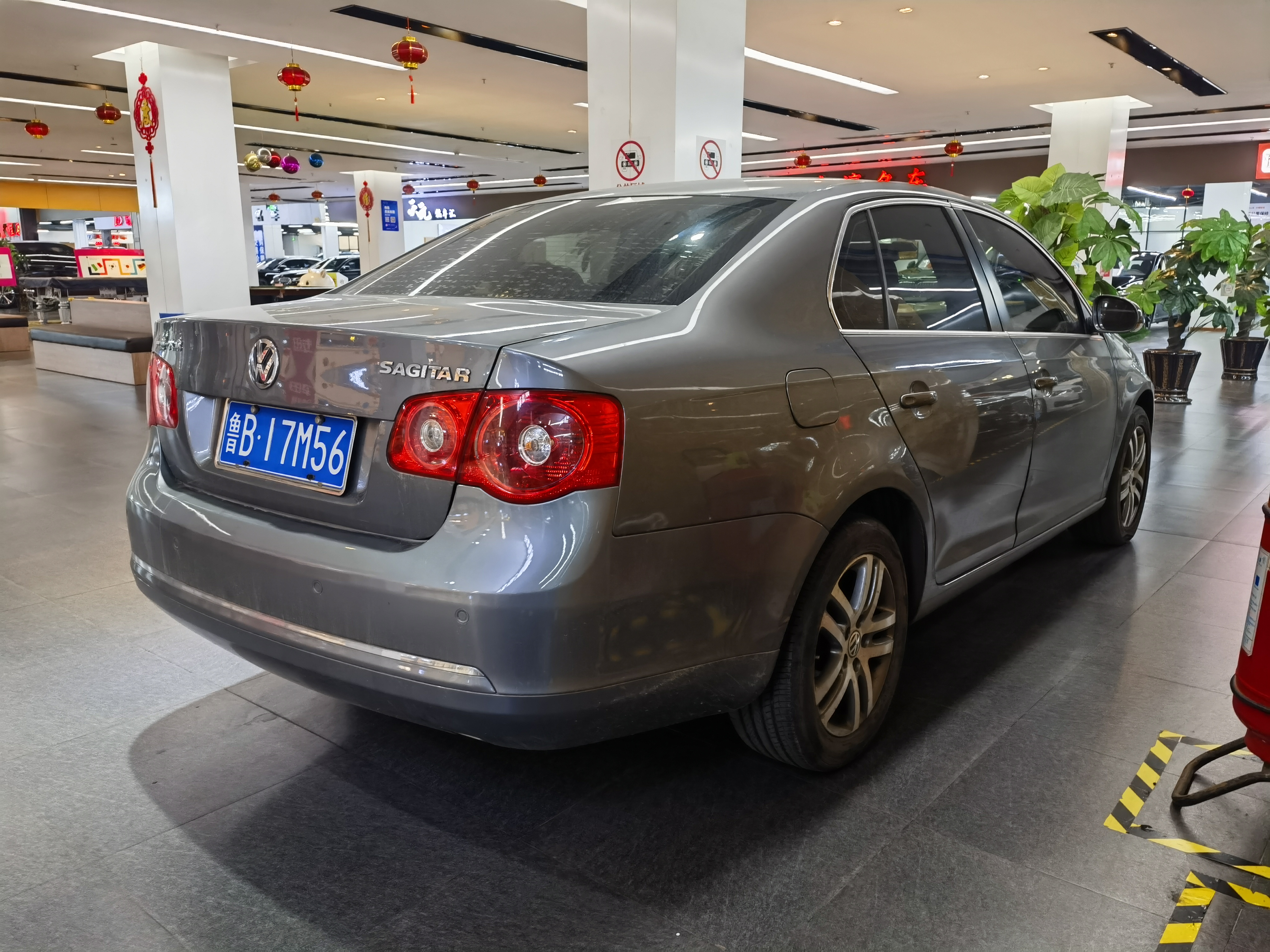 Volkswagen Sagitar 2011 immagine di auto #3