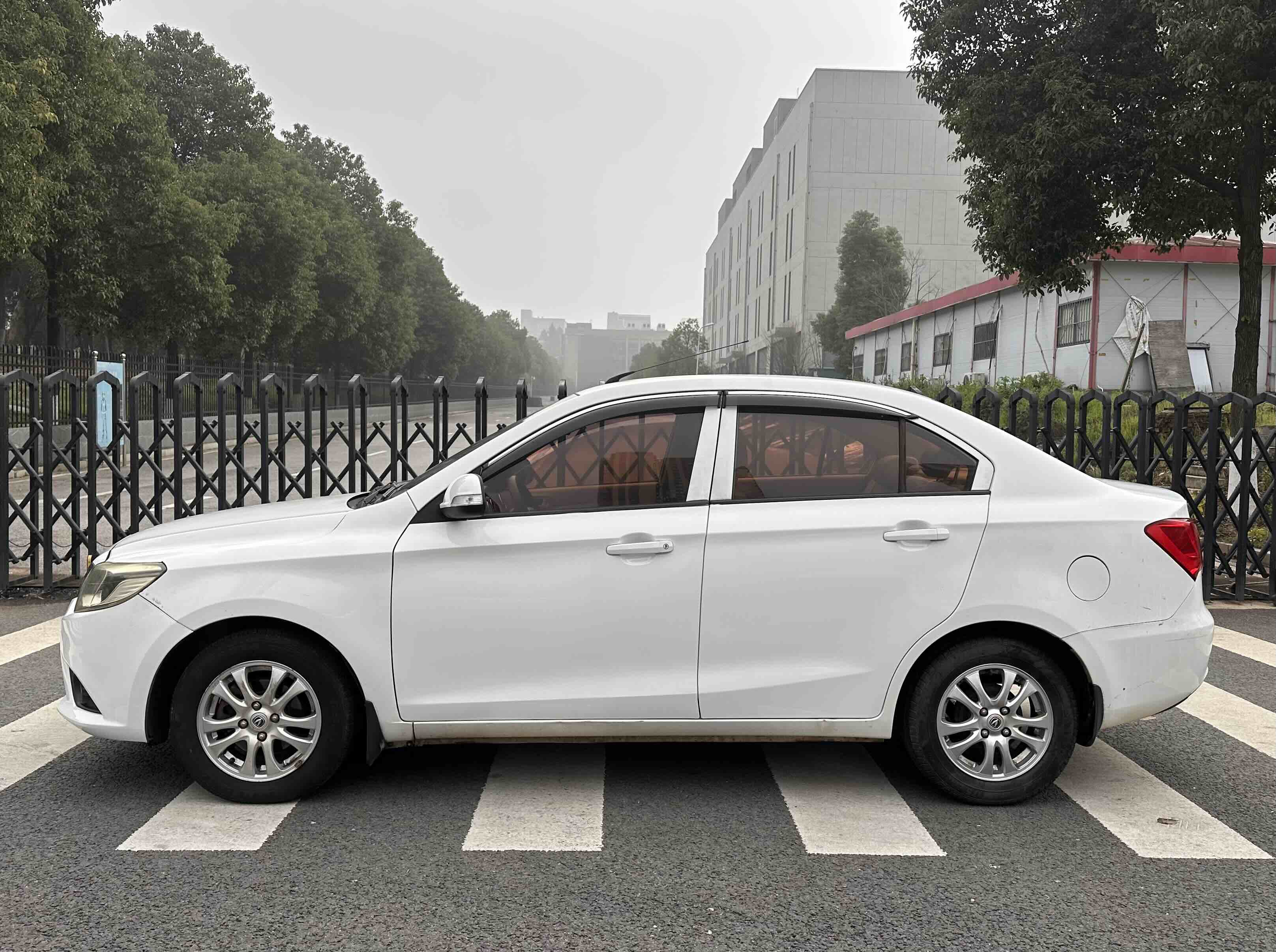 Changan Alsvin V3 2017 immagine di auto #3