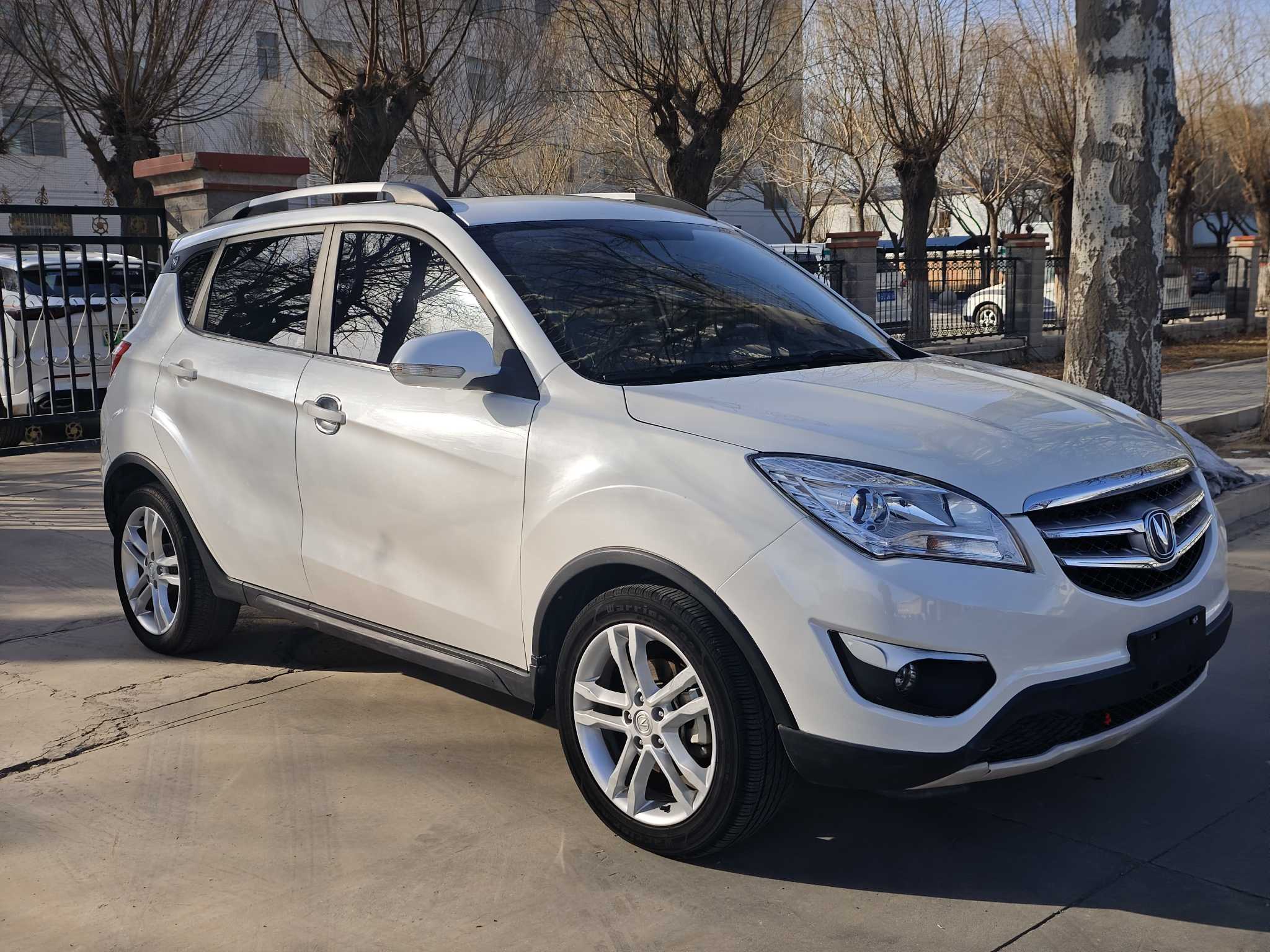 Changan CS35 2015 car image #3