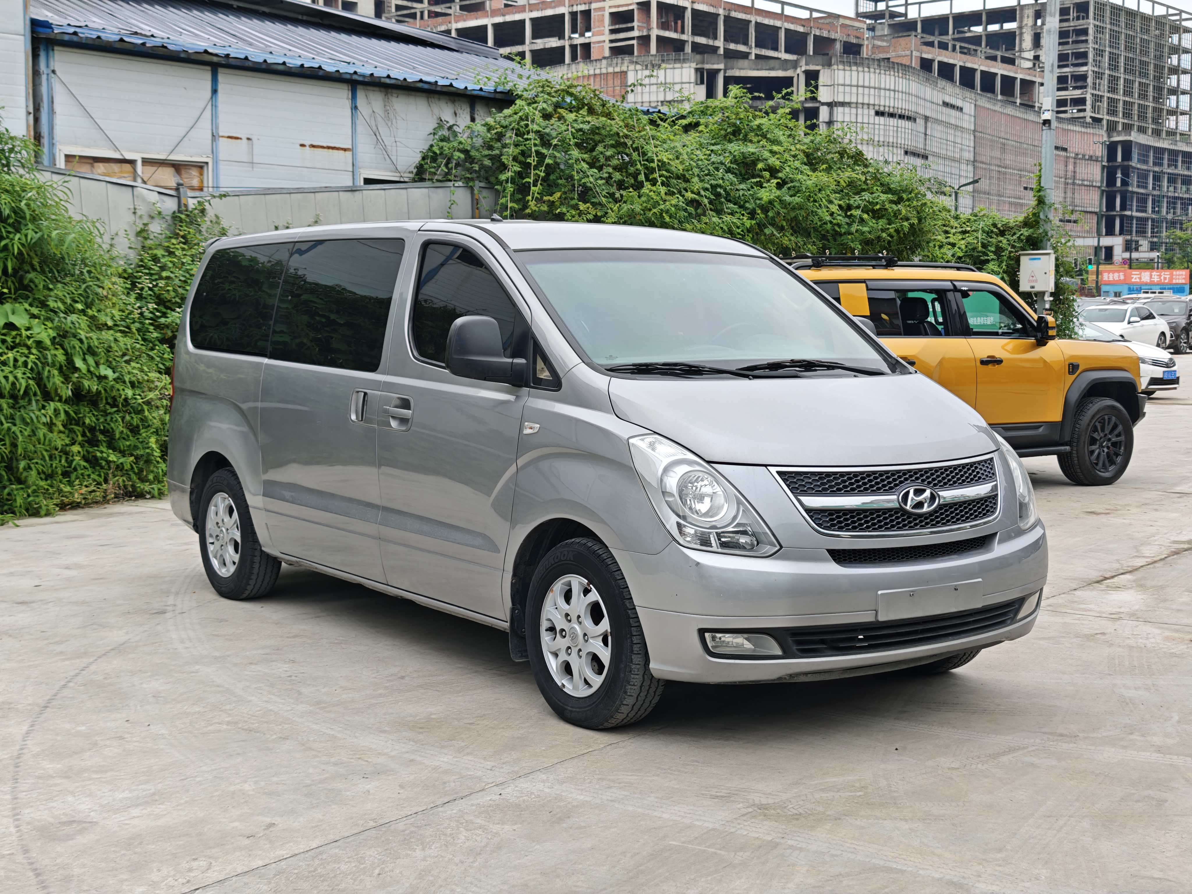 Hyundai H-1 2013 #3 Hyundai H-1 2013 car image #3