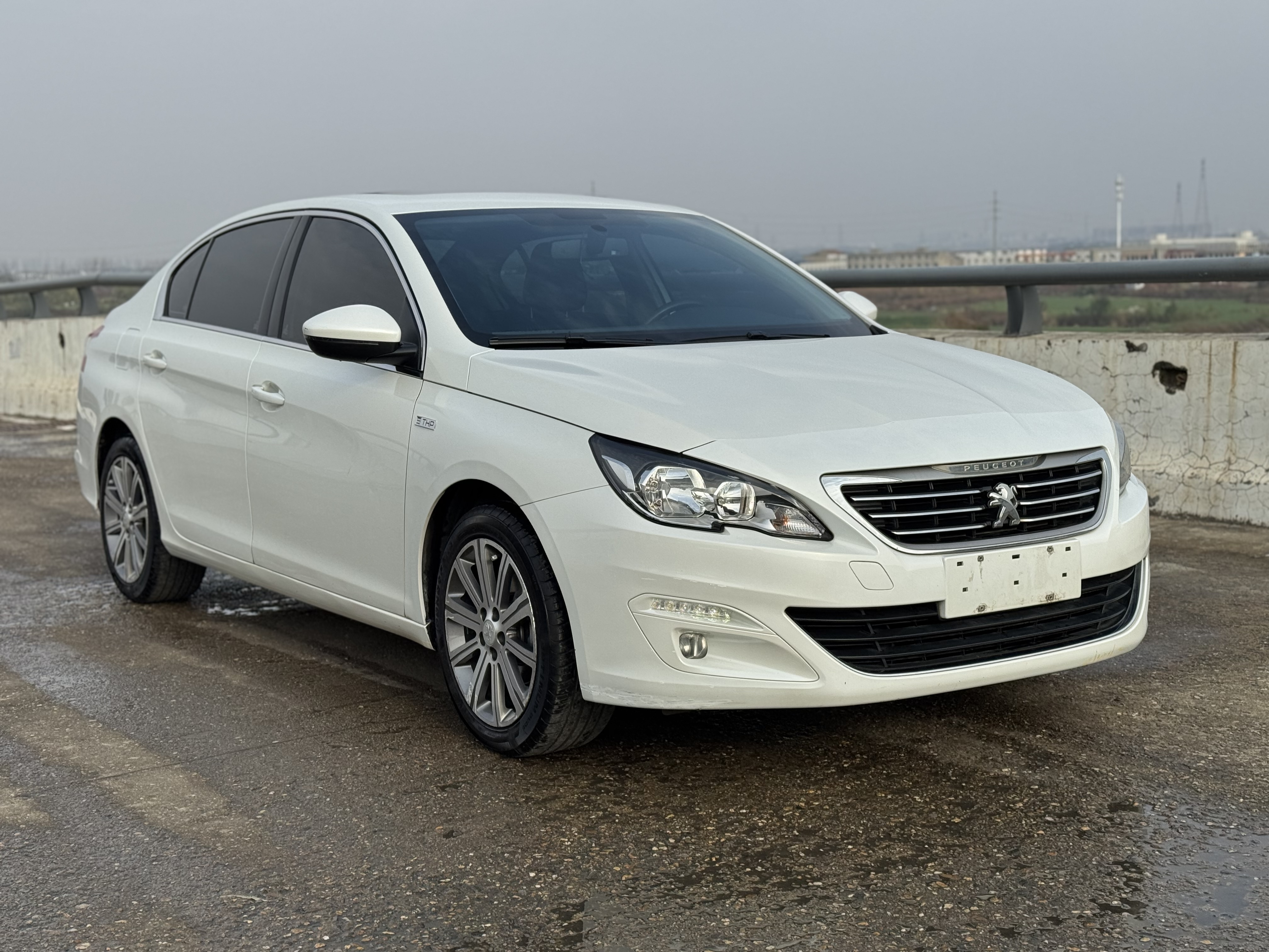 Peugeot 408 2016 #3 Peugeot 408 2016 car image #3