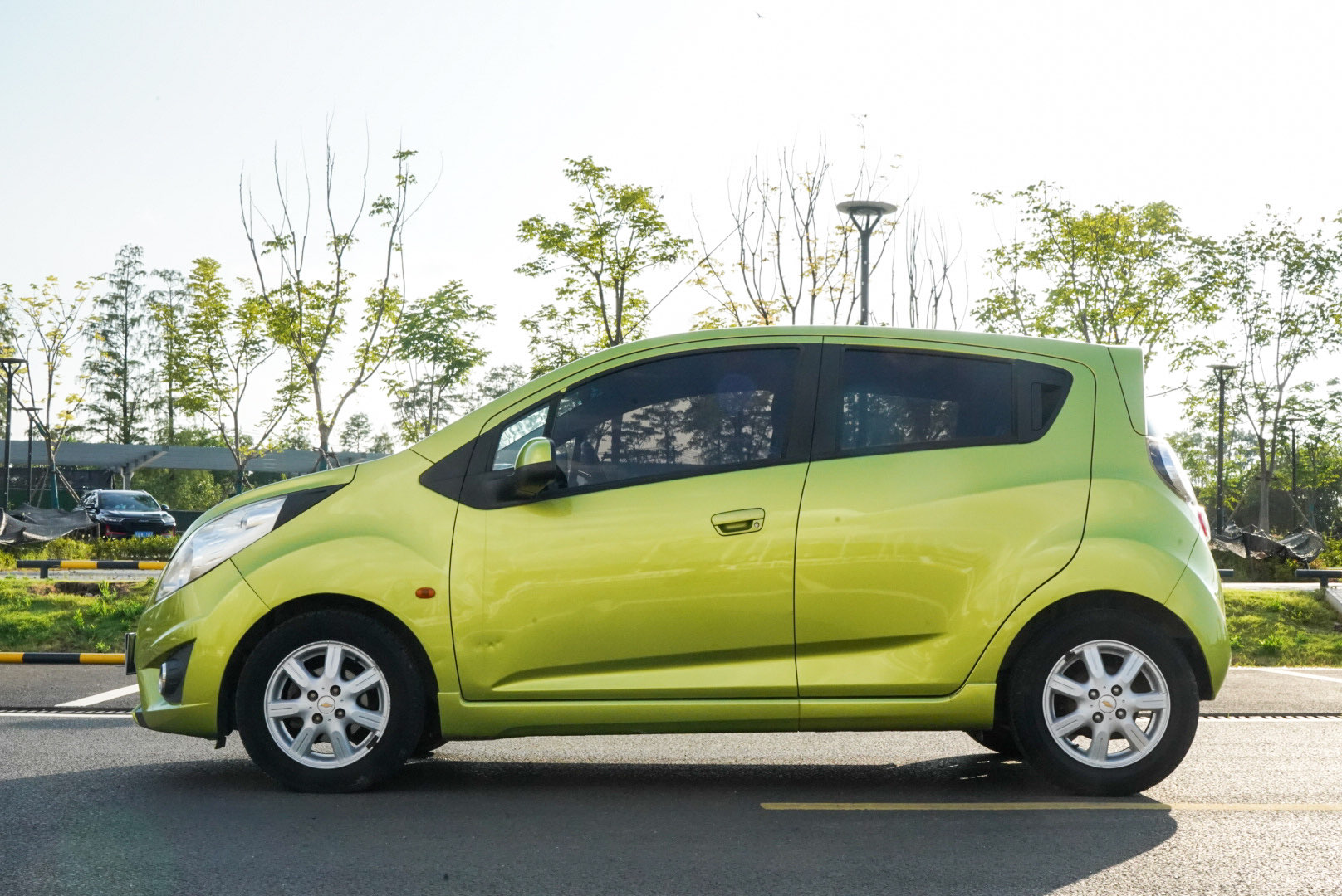 Chevrolet Spark 2011 car image #3