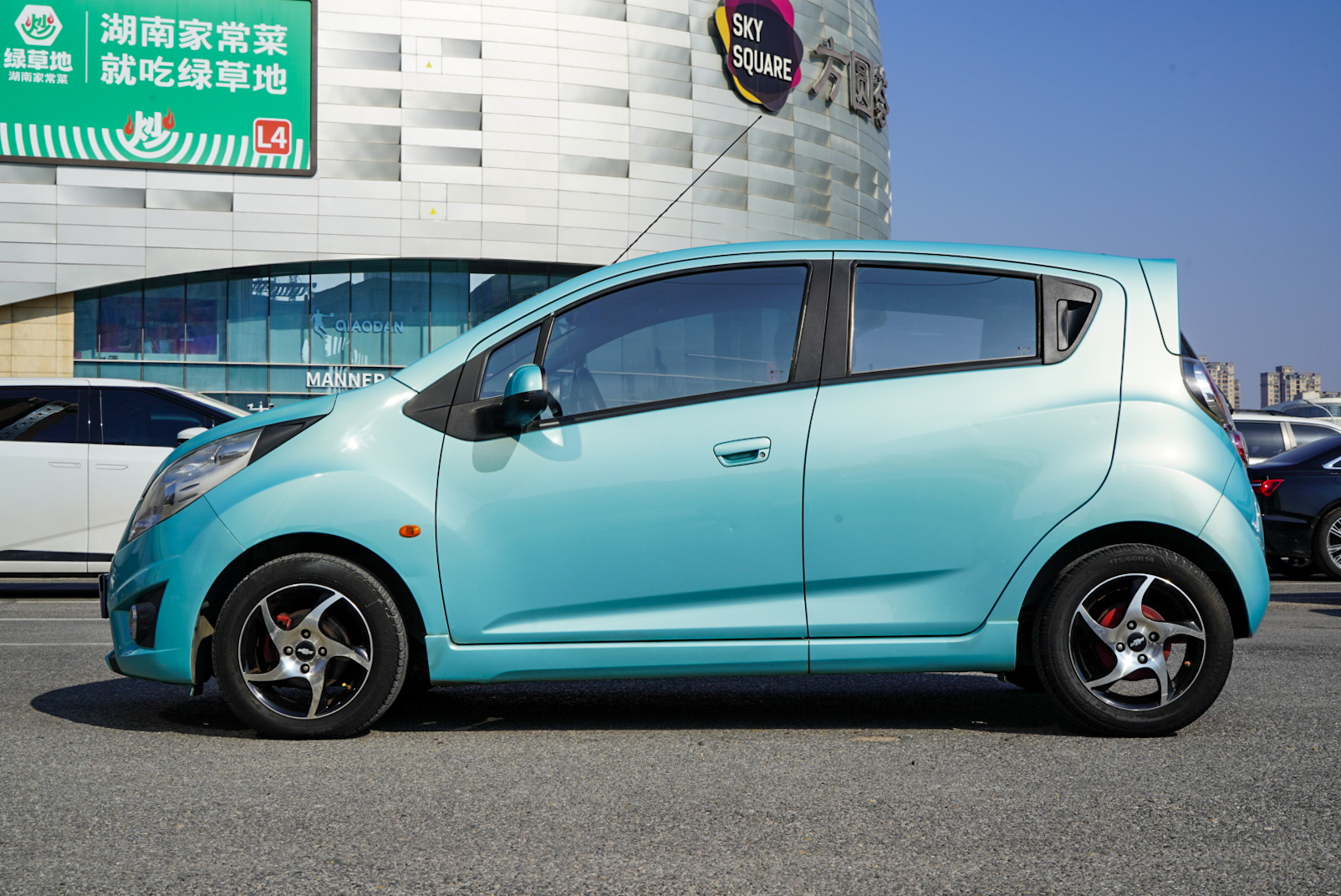 Chevrolet Spark 2011 car image #3