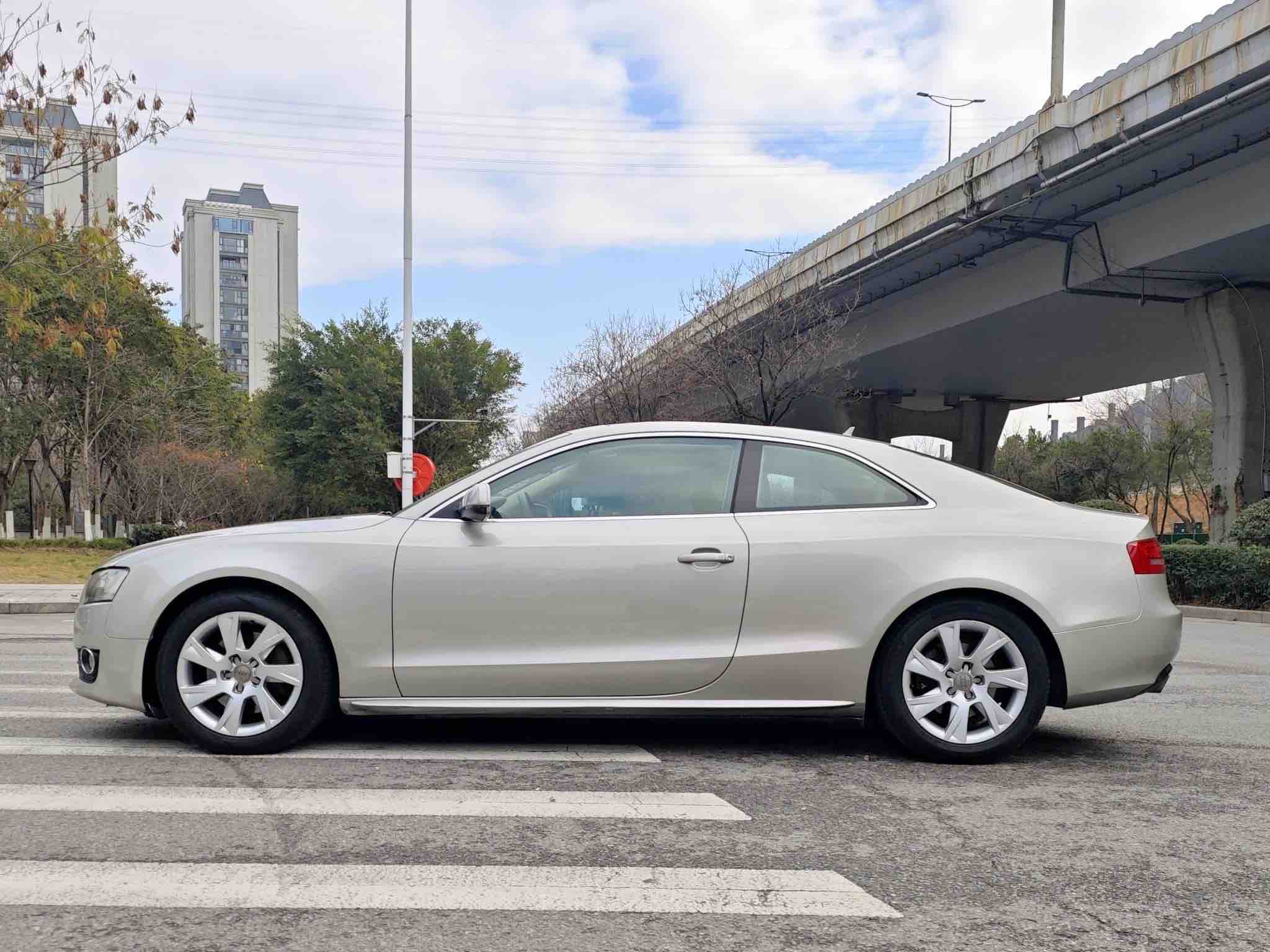 Audi A5 (Imported) 2010 car image #3