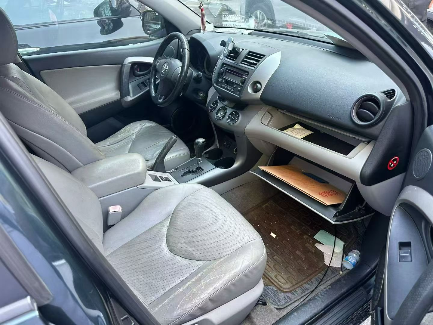 Toyota RAV4 (Imported) 2008 image de voiture #3