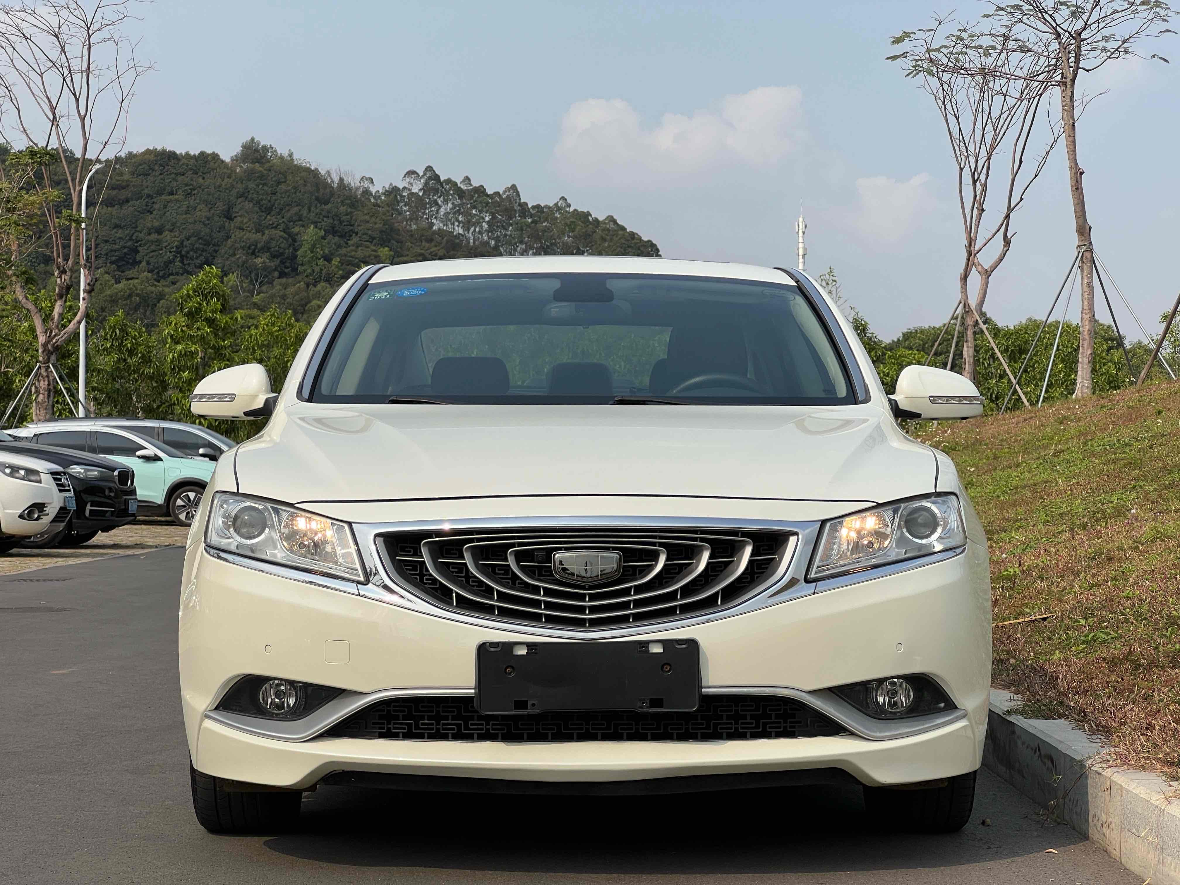 GEELY Ulion 2015 immagine di auto #3