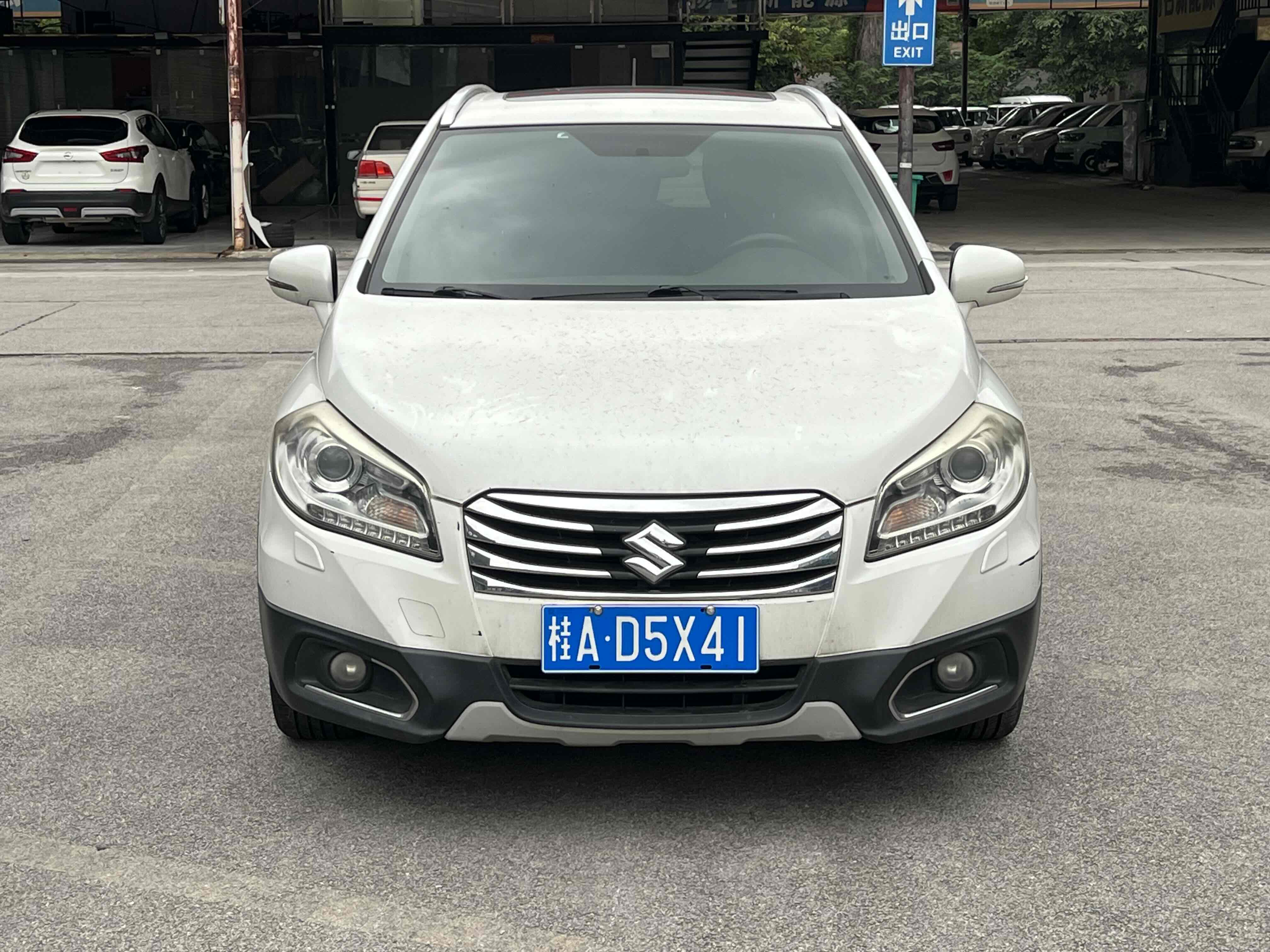 Suzuki S-Cross 2015 صورة سيارة #3