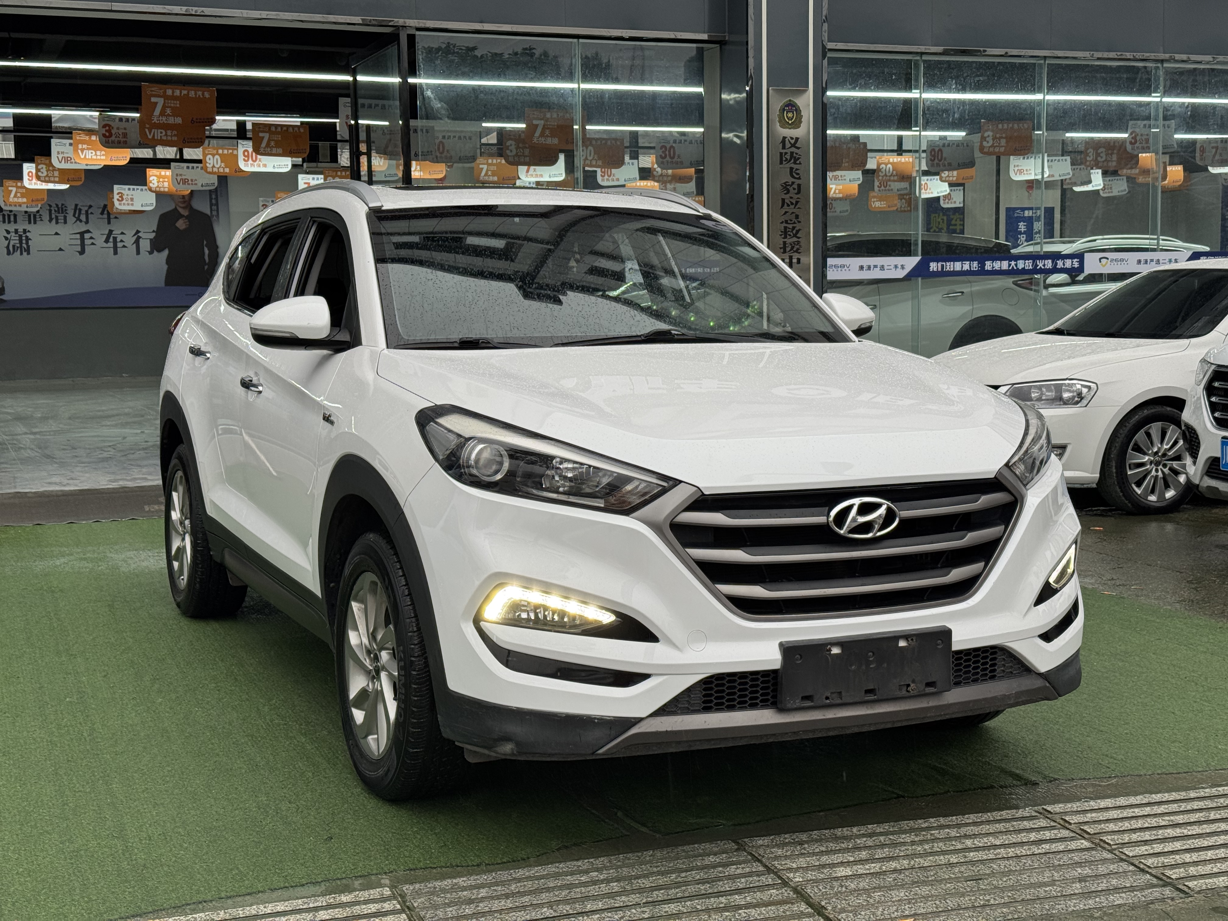 Hyundai Tucson 2016 car image #3