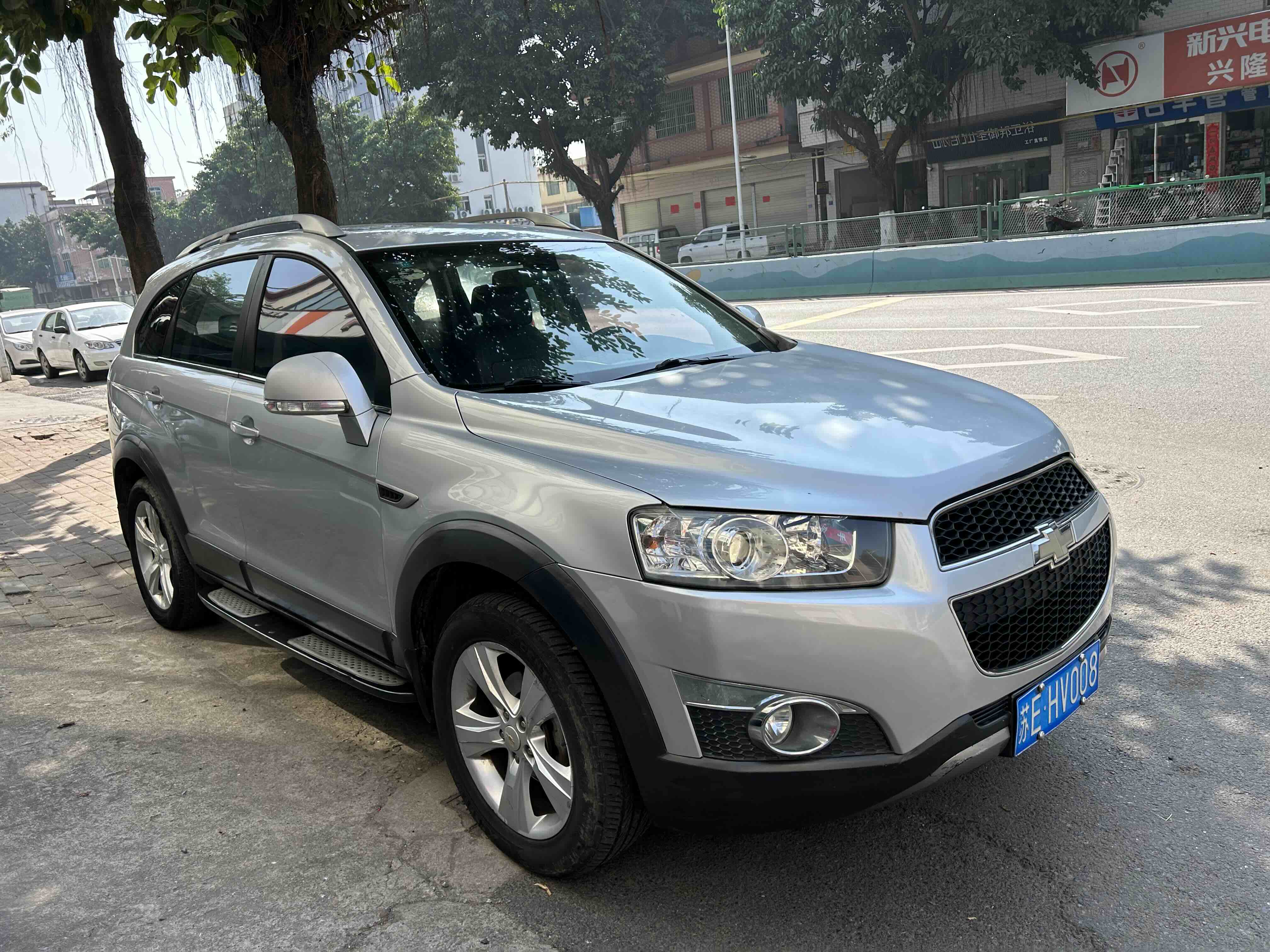 Chevrolet Captiva (Imported) 2011 car image #3