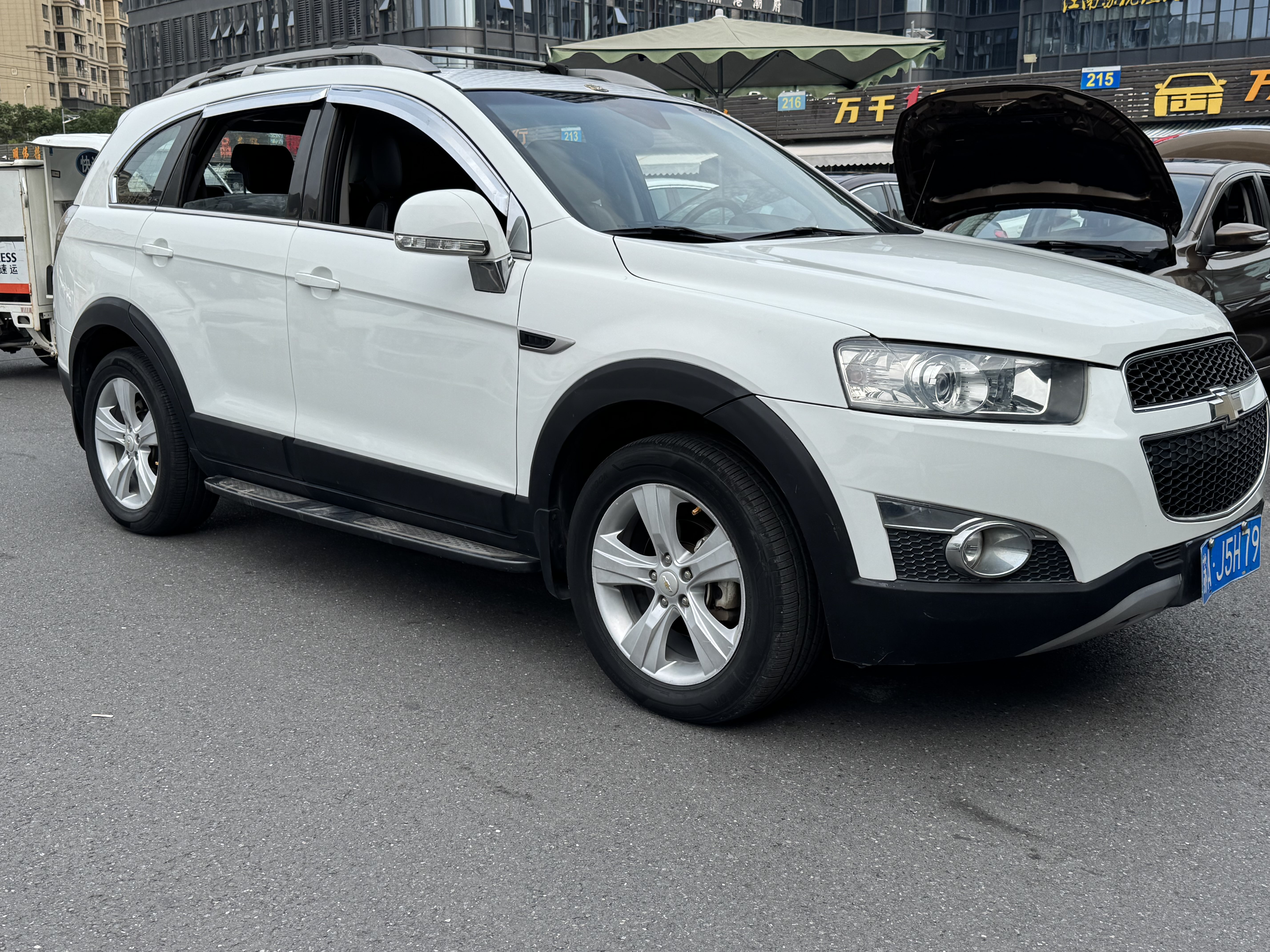 Chevrolet Captiva (Imported) 2011 car image #3