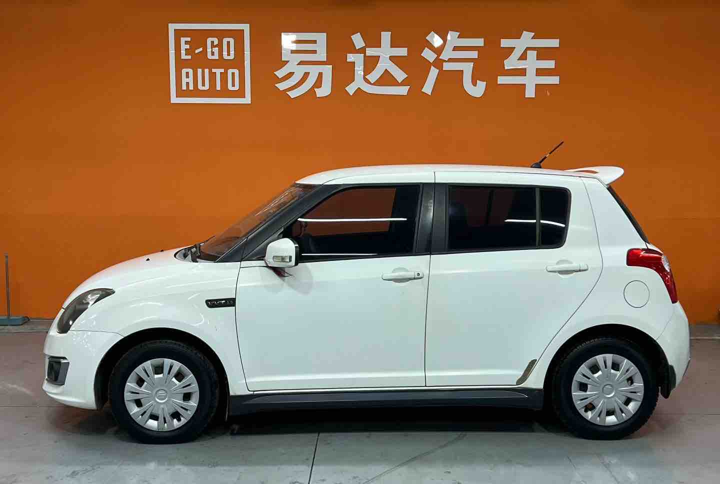 铃木 雨燕 2015 汽车图片 #3