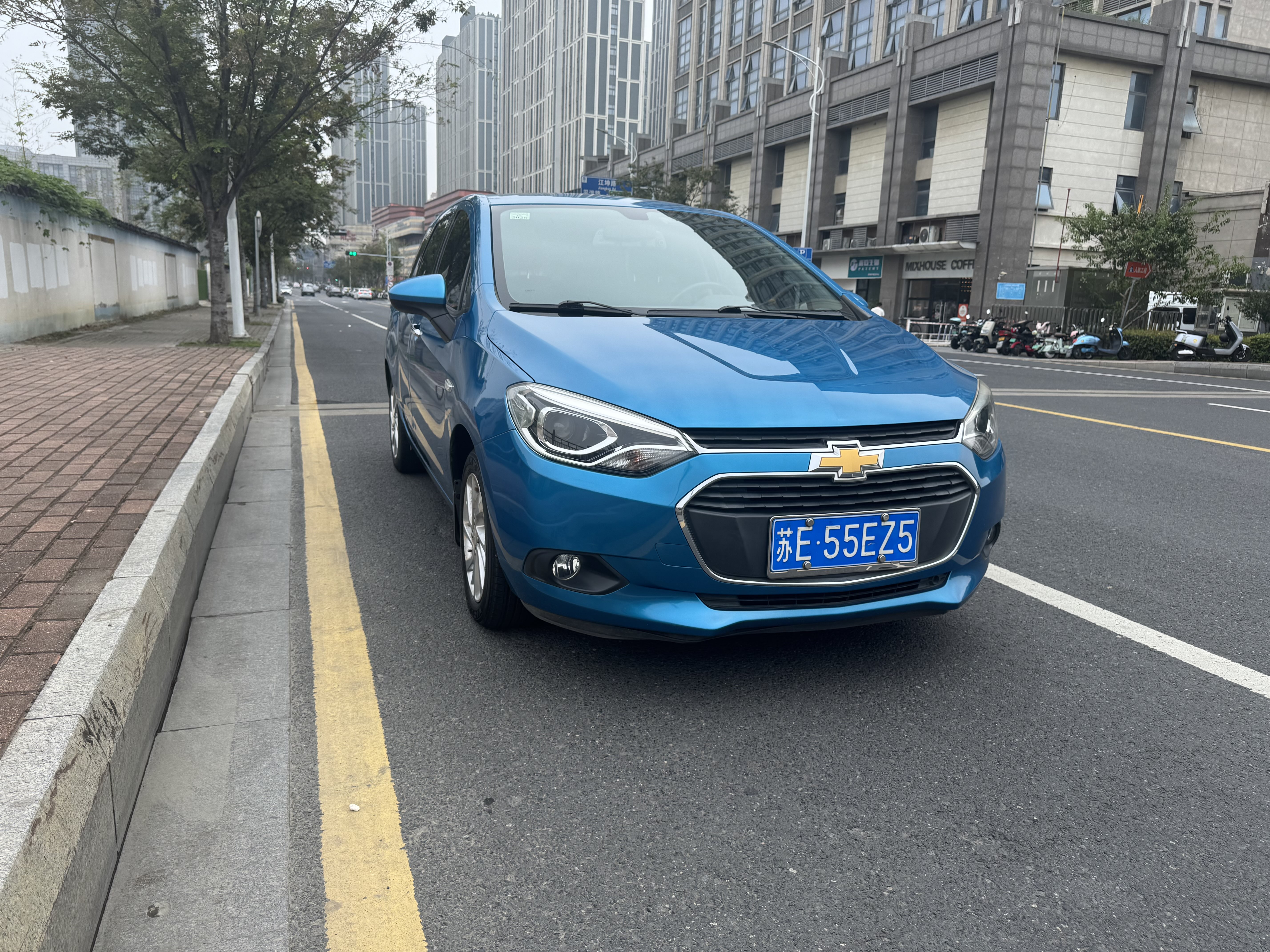 Chevrolet Lova RV 2016 car image #3