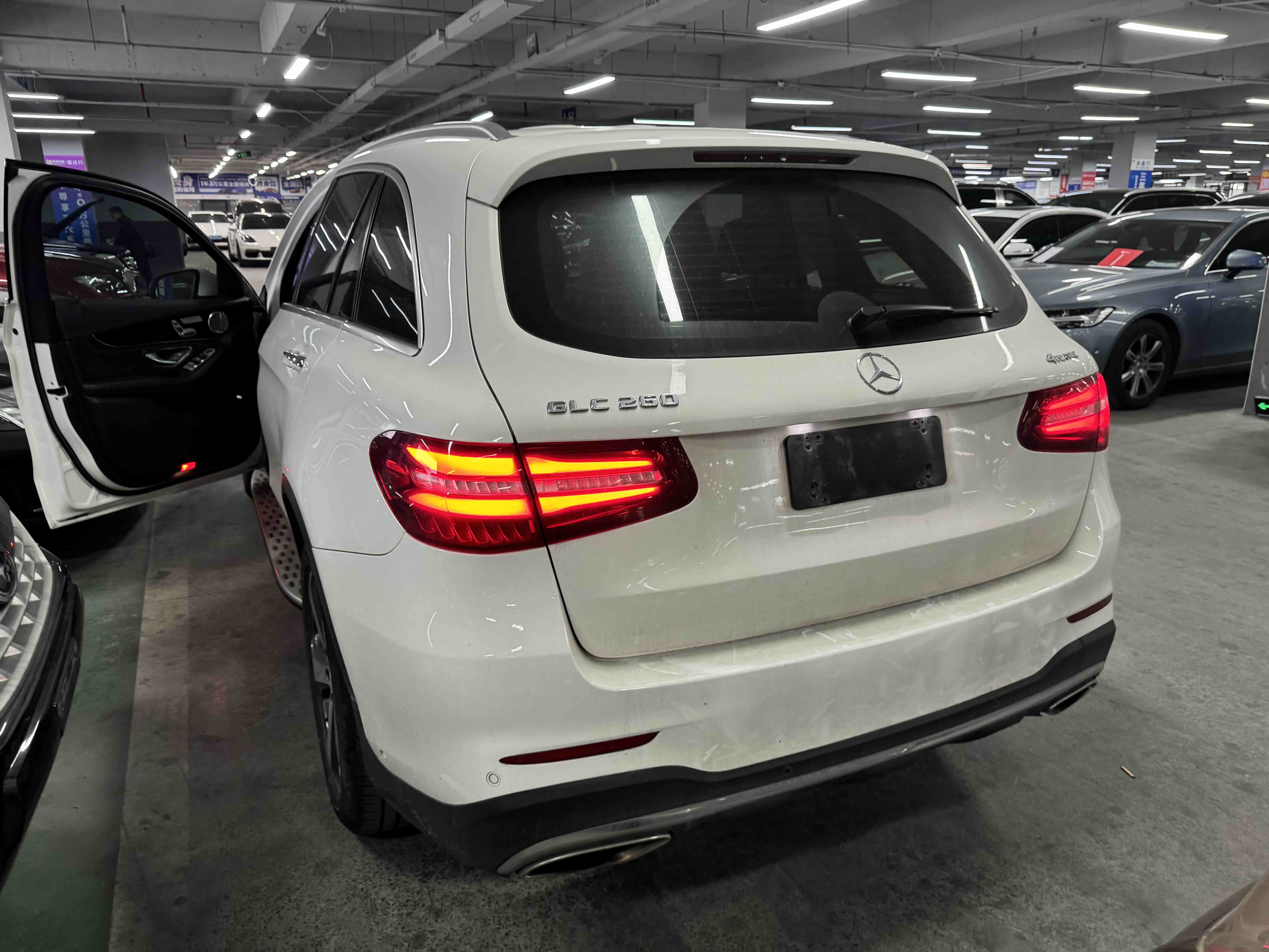 Mercedes-Benz GLC Class 2016 car image #3