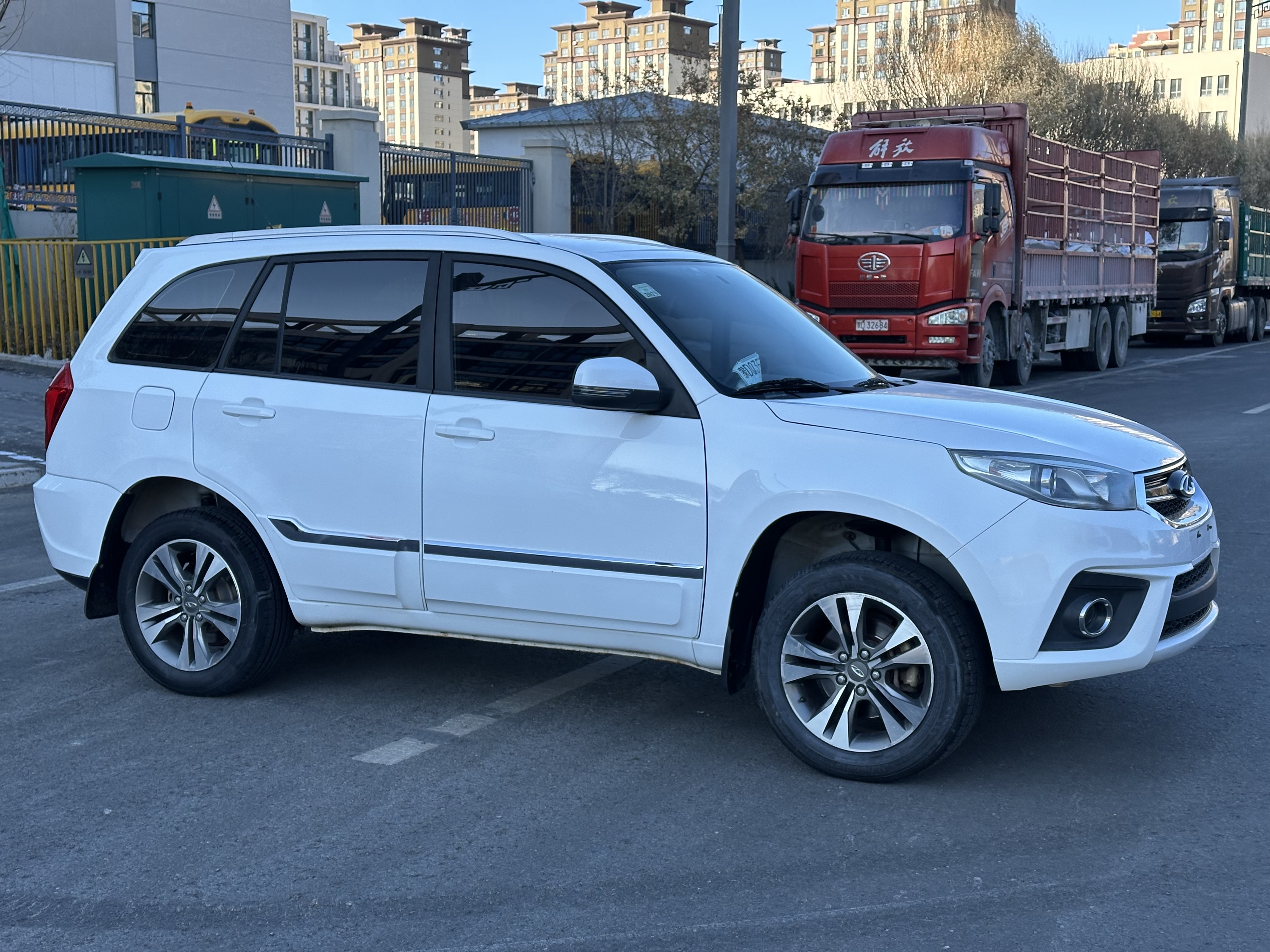 Tiggo 3 2015 #3 Tiggo 3 2015 car image #3