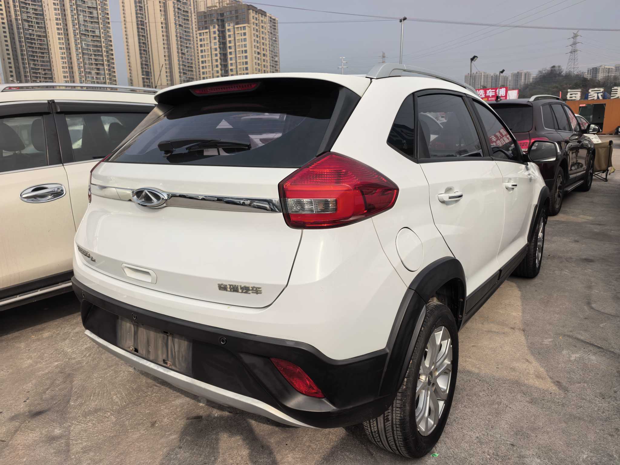 Chery Tiggo 3 2017 immagine di auto #3