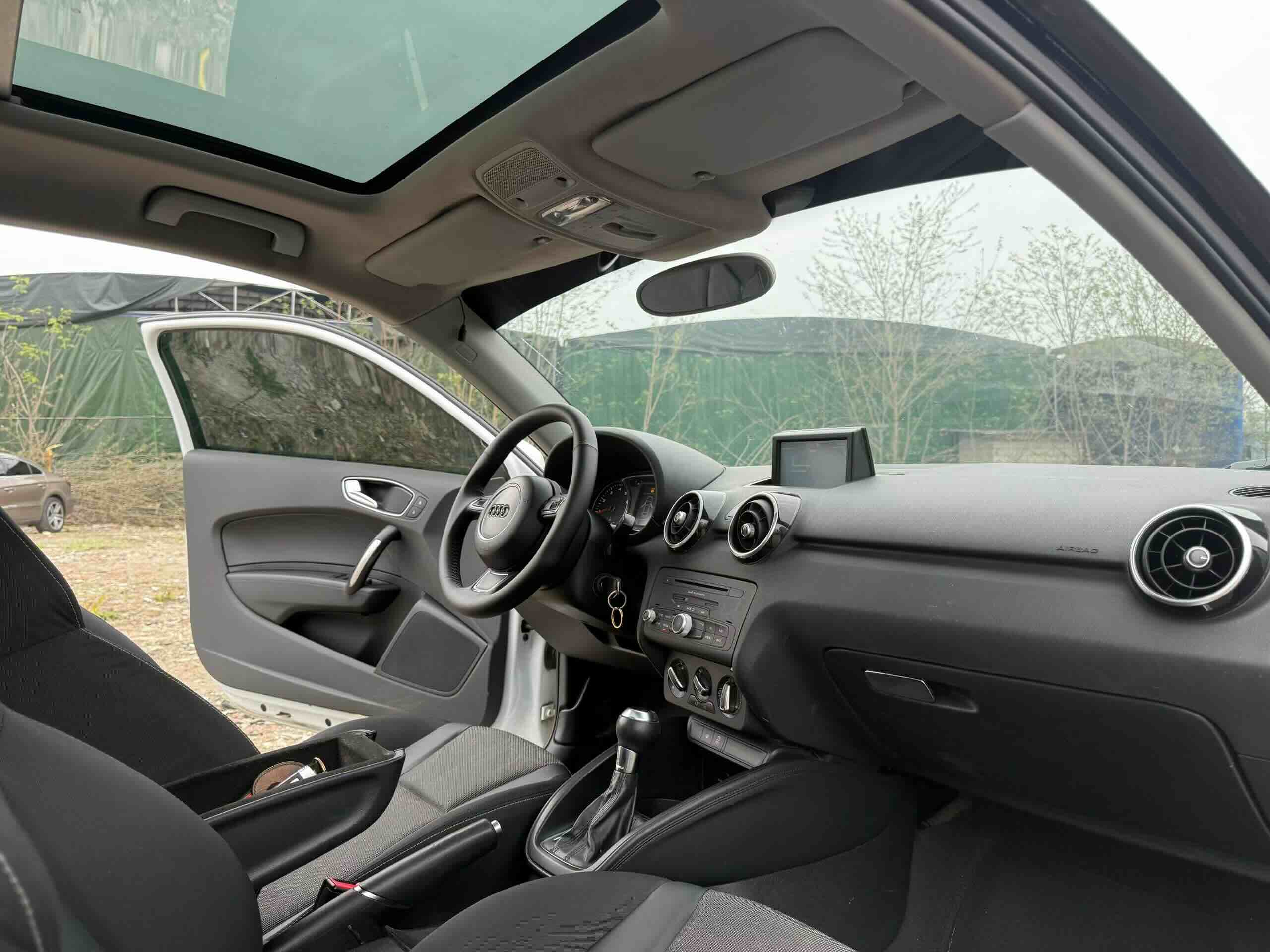 奥迪 奥迪A1 2012 汽车图片 #3