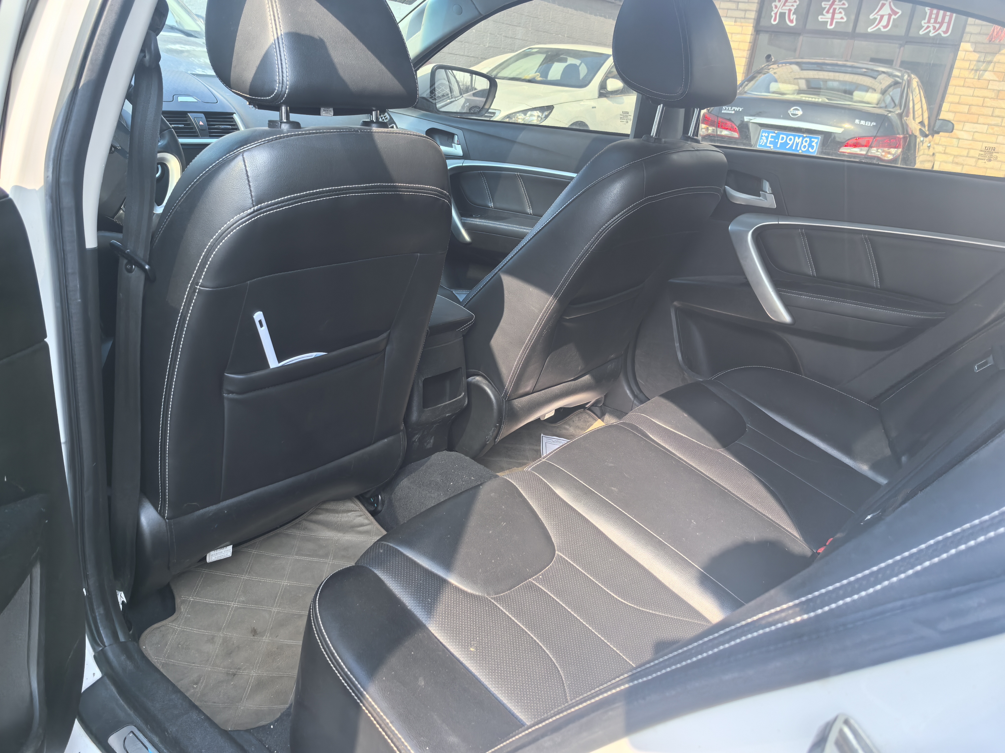 GEELY Emgrand 2016 car image #3