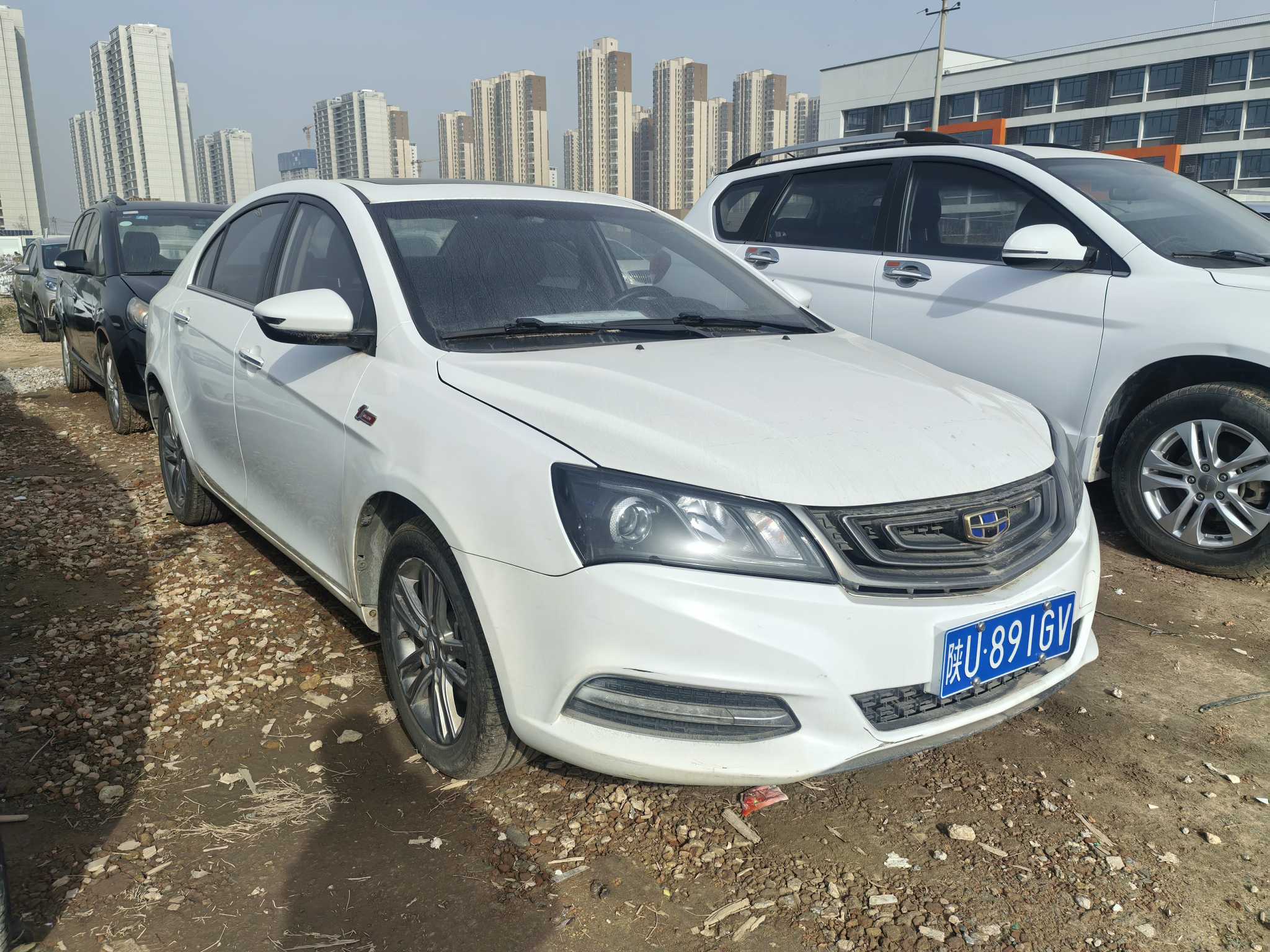 Emgrand 2017 #3 Emgrand 2017 car image #3