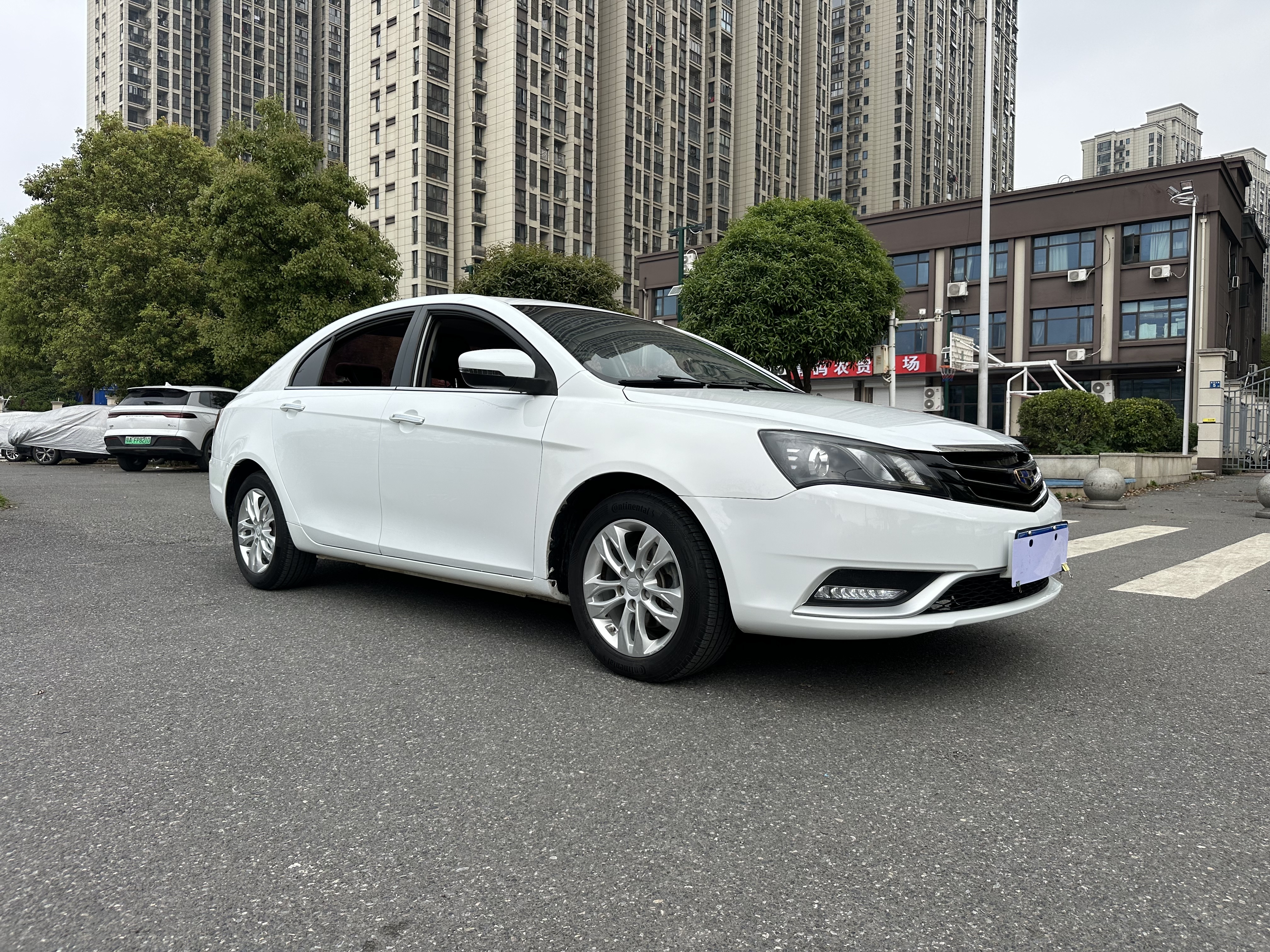 GEELY Emgrand 2016 #3 GEELY Emgrand 2016 car image #3