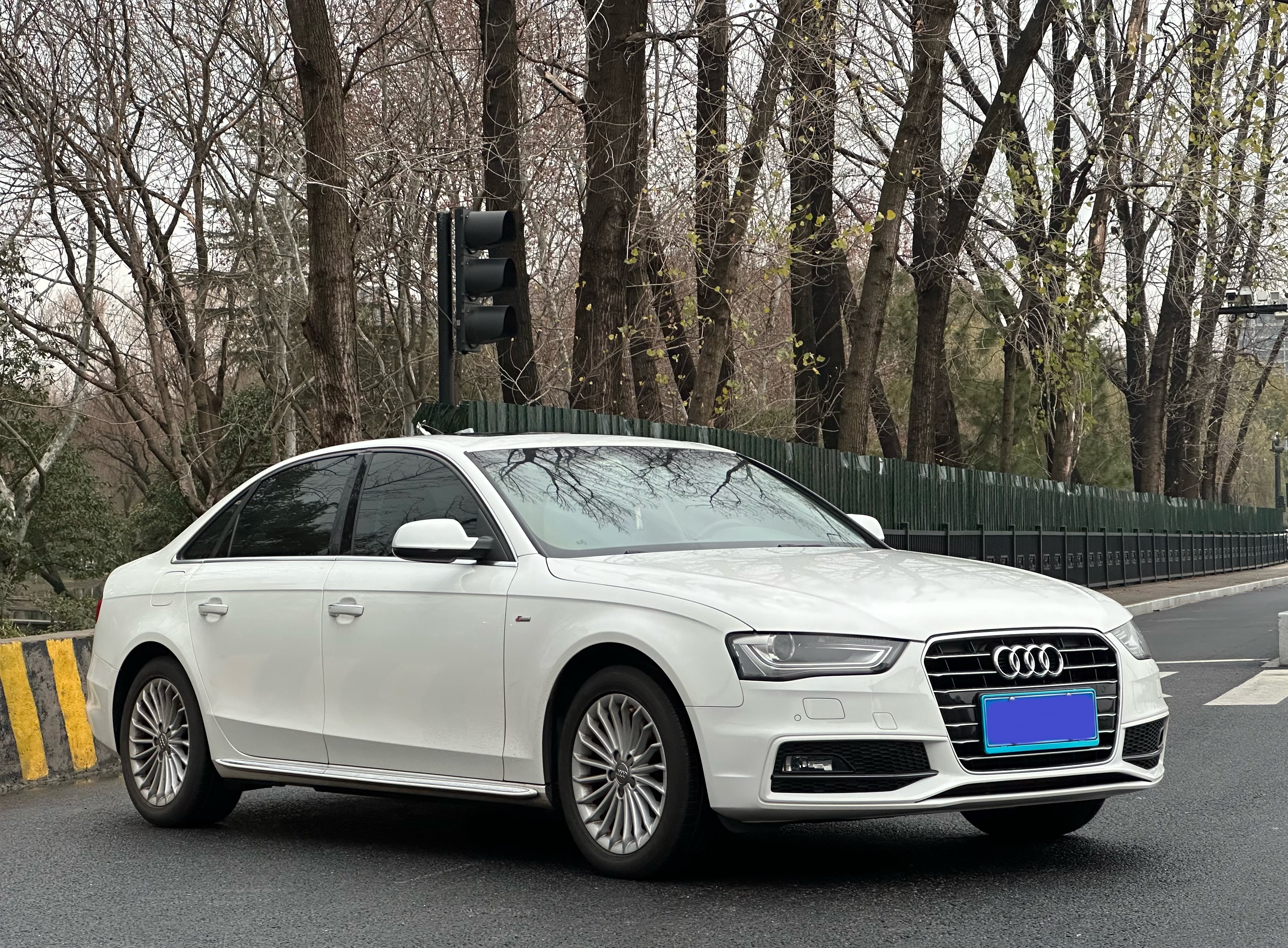 Audi A4L 2016 car image #3