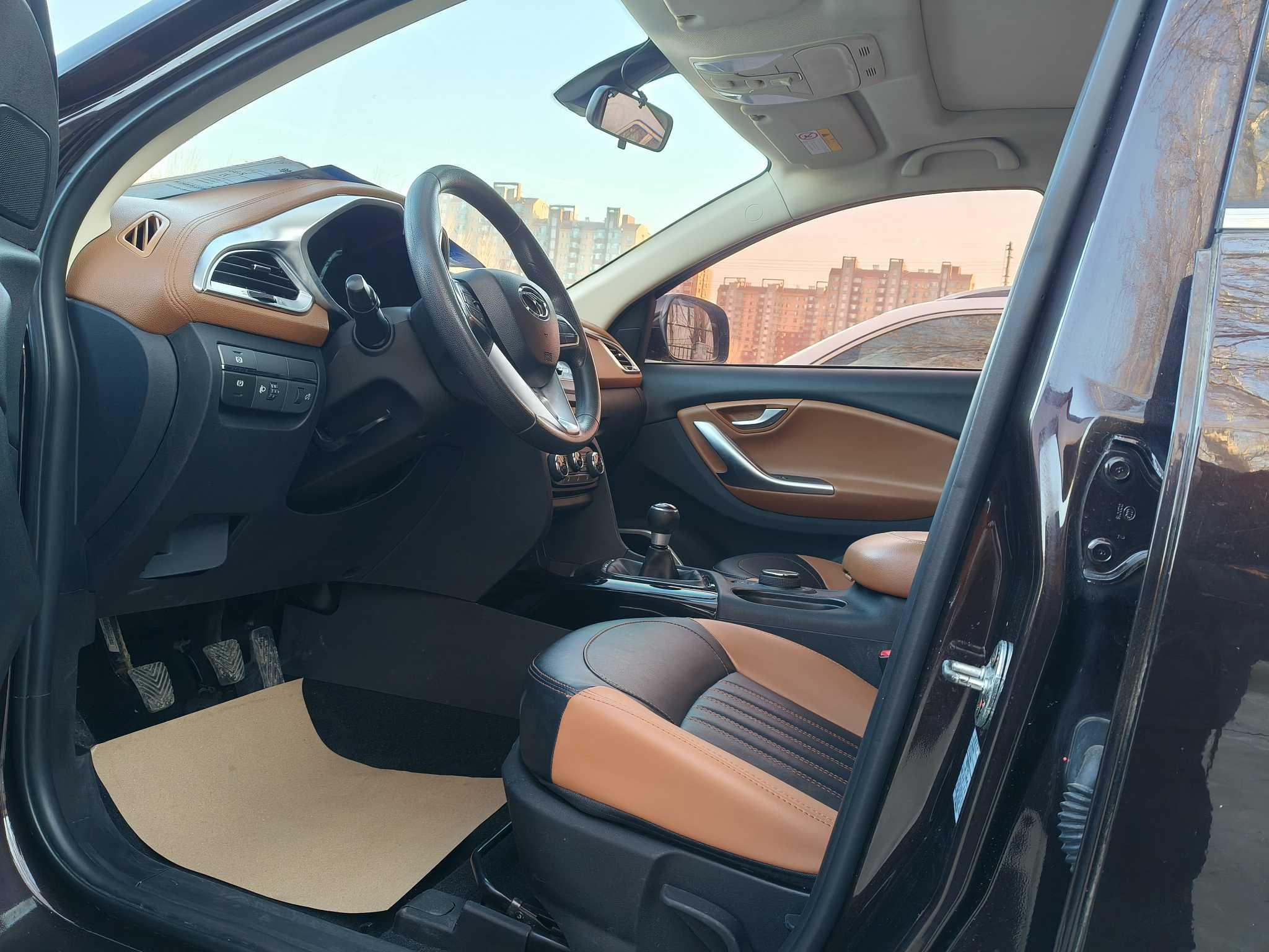 Soueast DX7 2016 car image #3