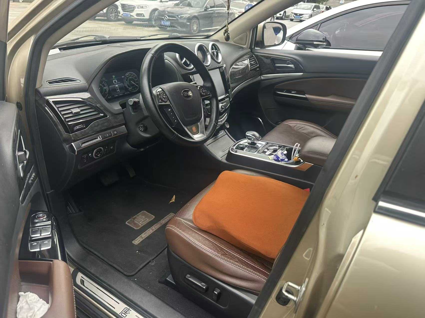 BYD Tang New Energy 2016 #3 BYD Tang New Energy 2016 car image #3