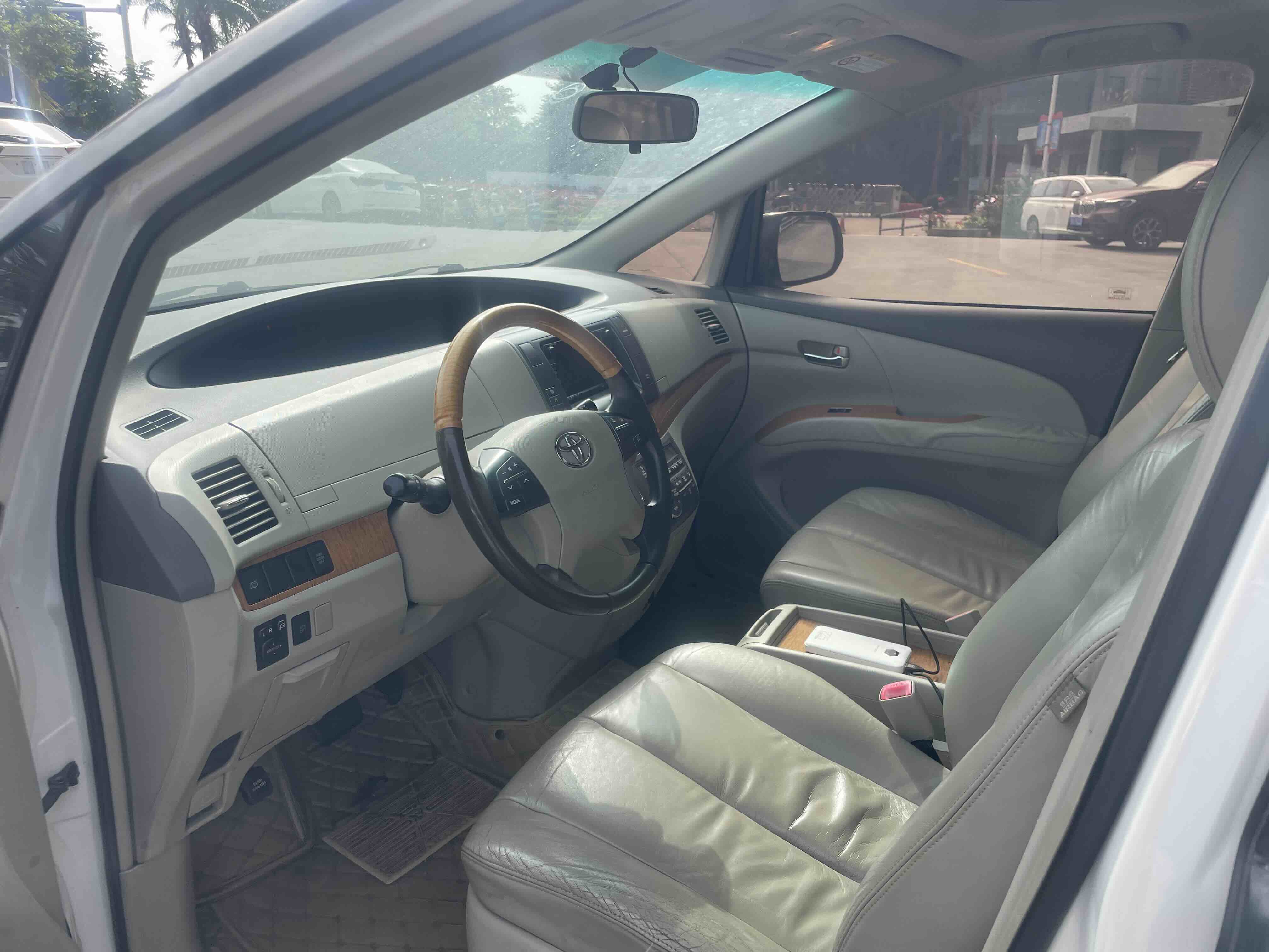 Toyota Previa 2012 #3 Toyota Previa 2012 car image #3