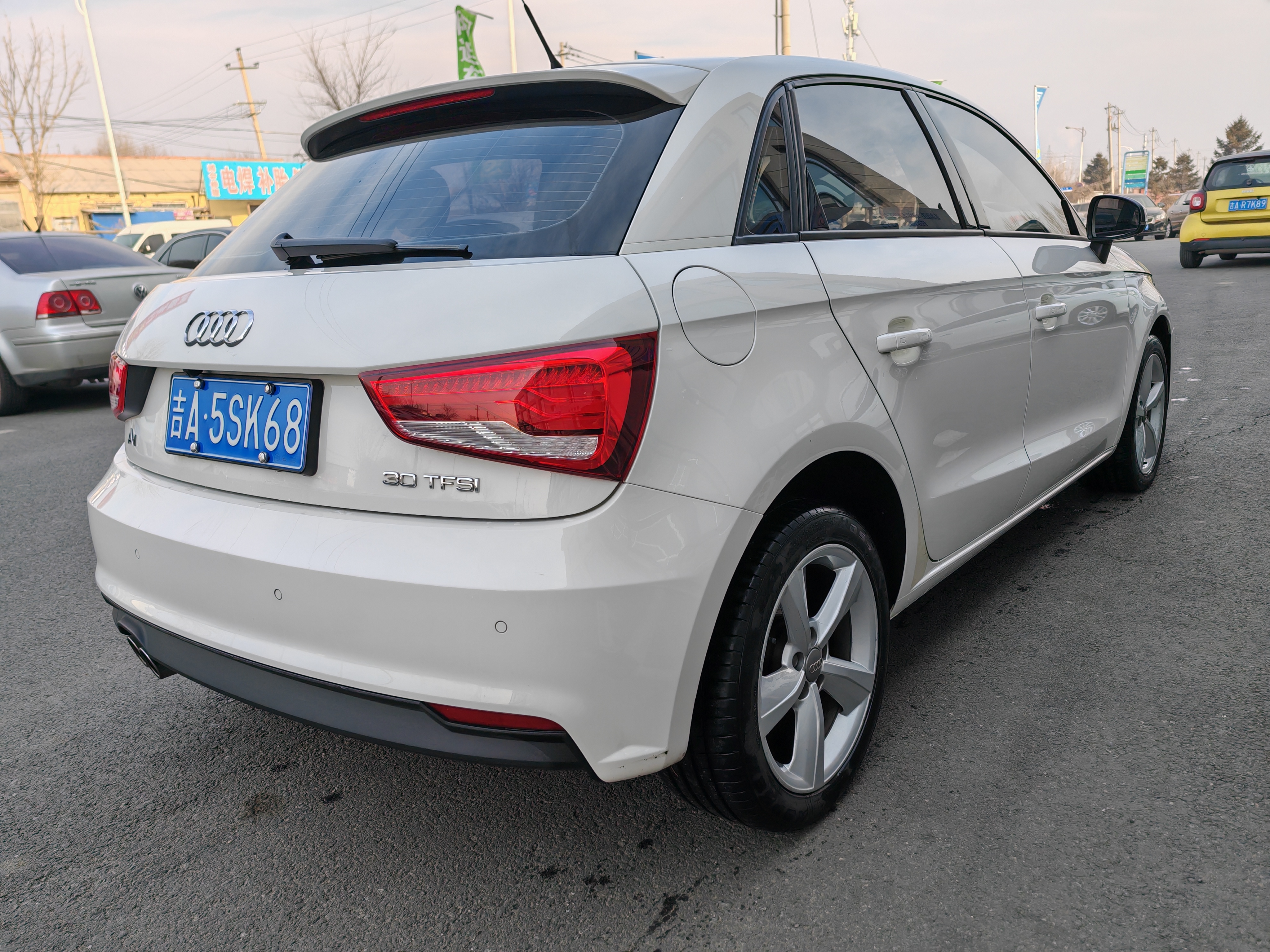 Audi A1 2016 car image #3