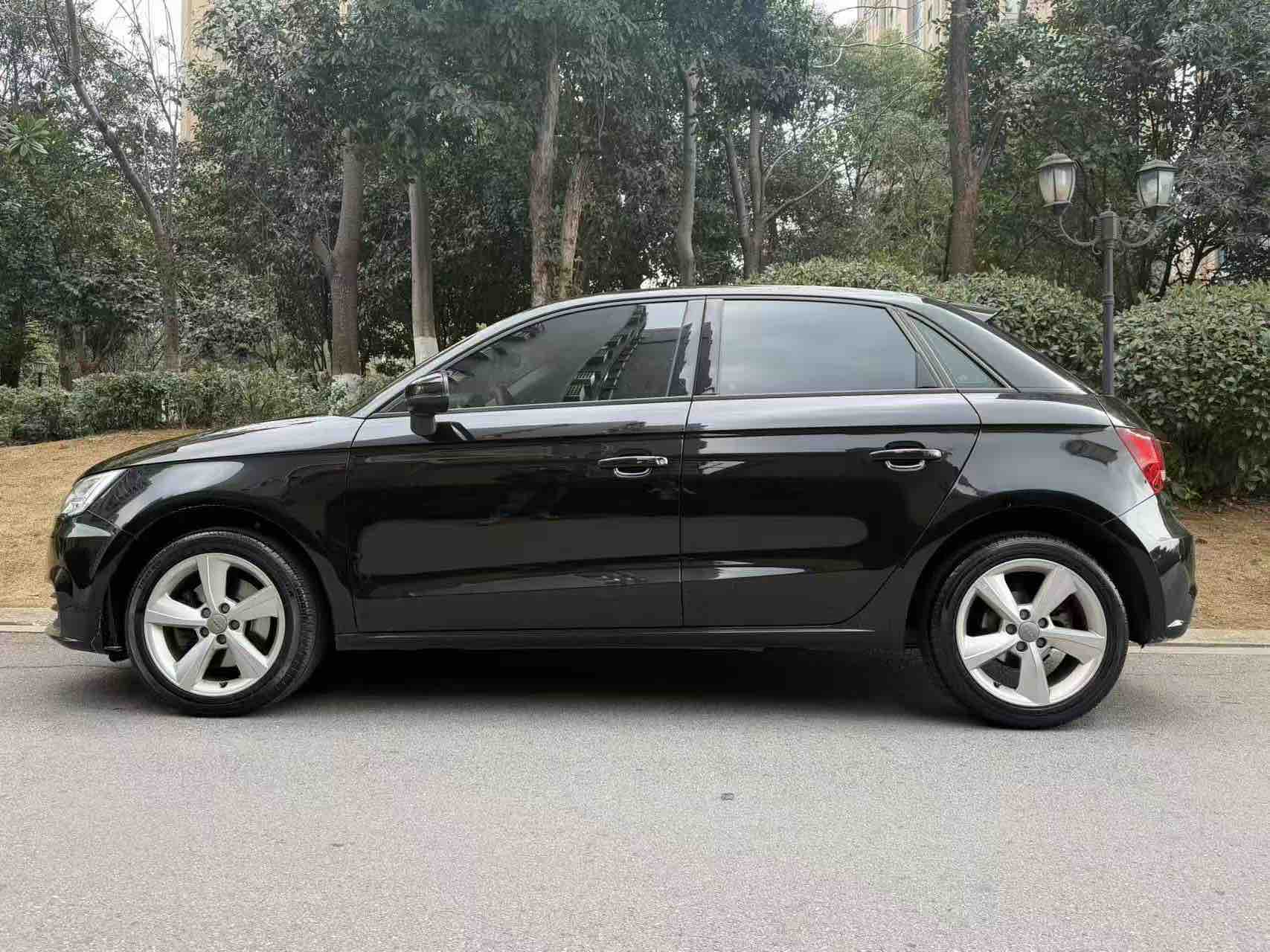 Audi A1 2017 car image #3