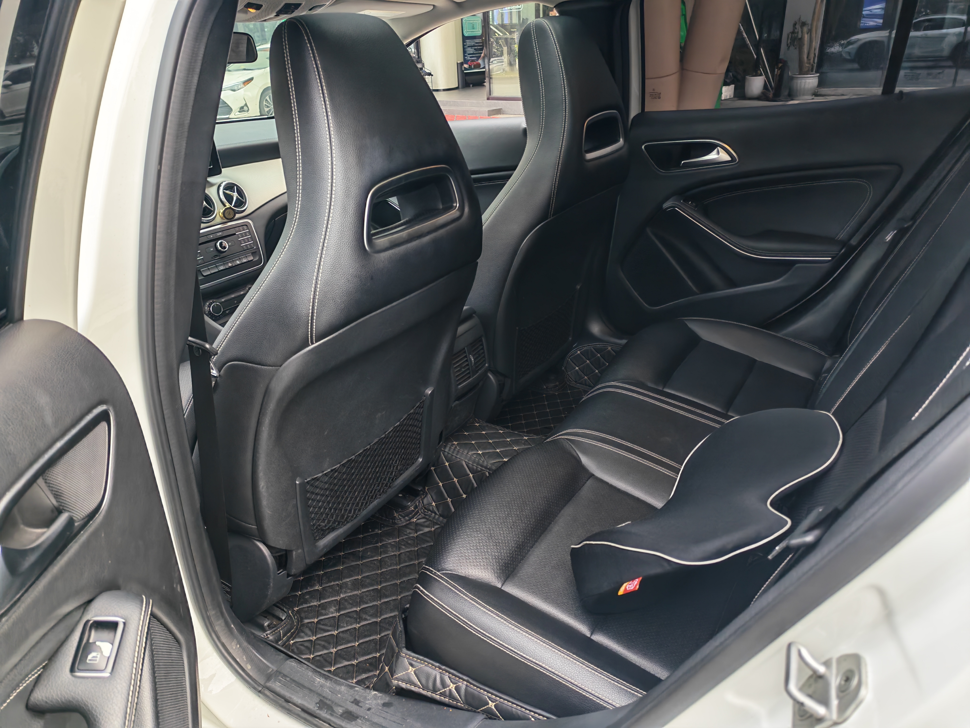 Mercedes-Benz 2016 car image #3