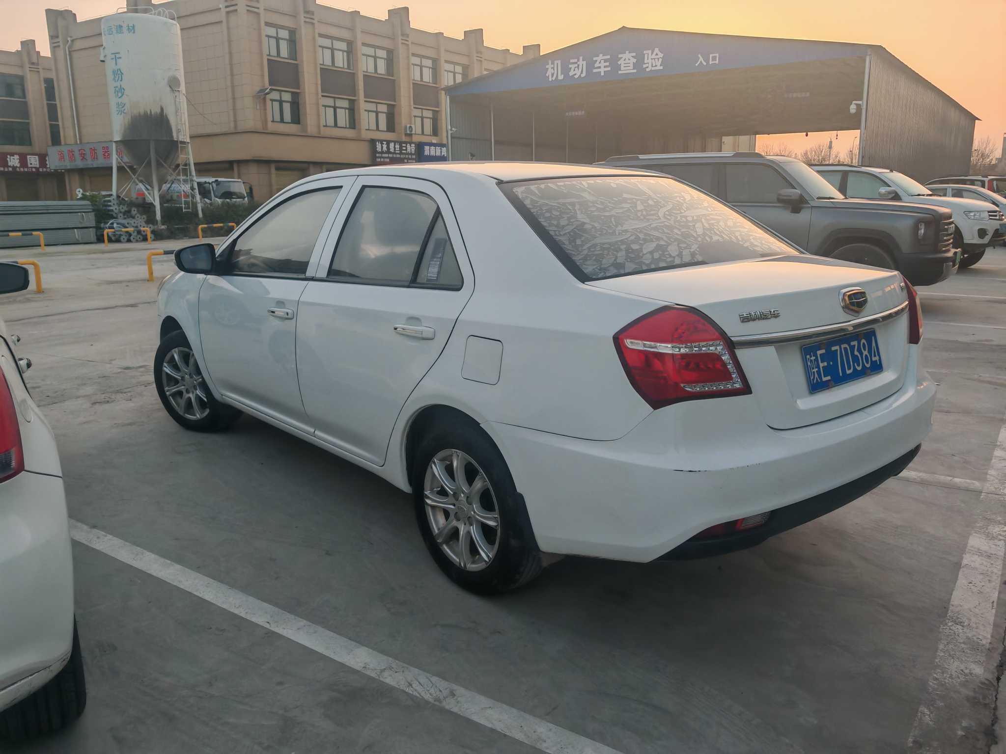 GEELY KingKong 2016 car image #3