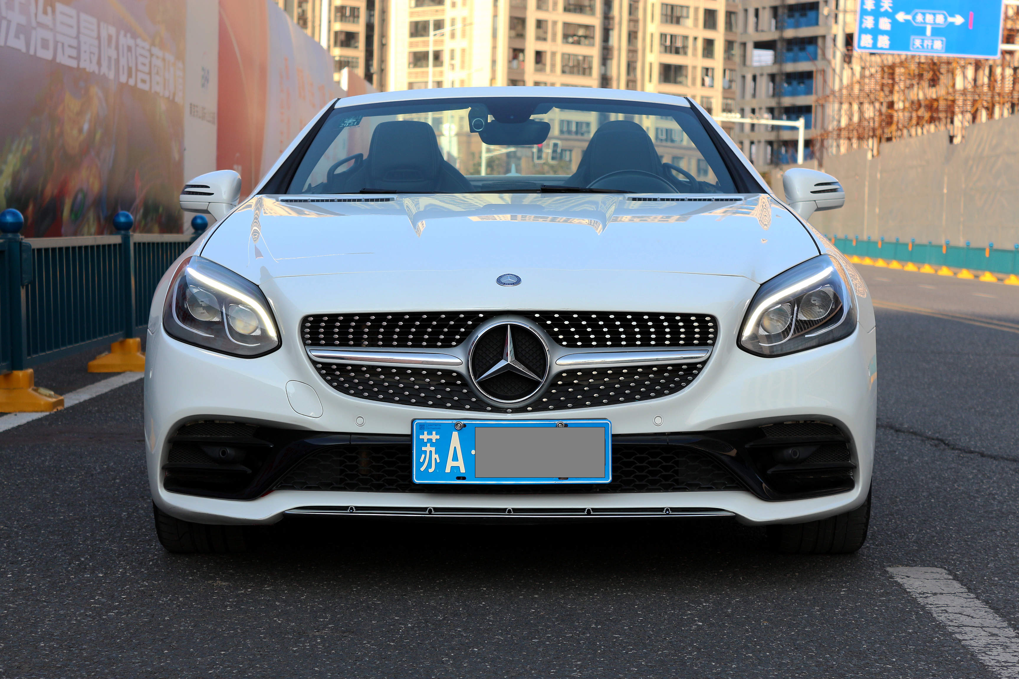 Mercedes-Benz SLC Class 2017 car image #3