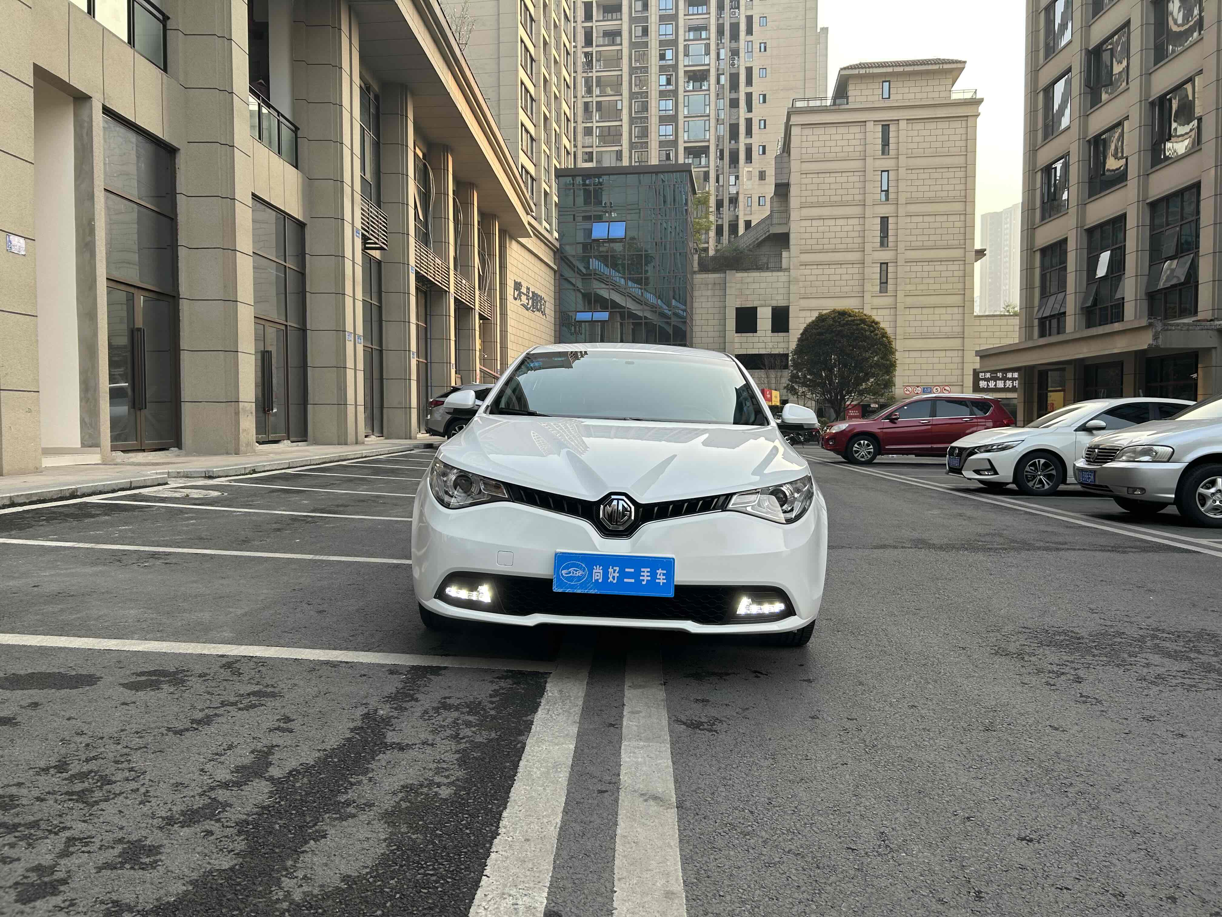 MG GT 2018 car image #3