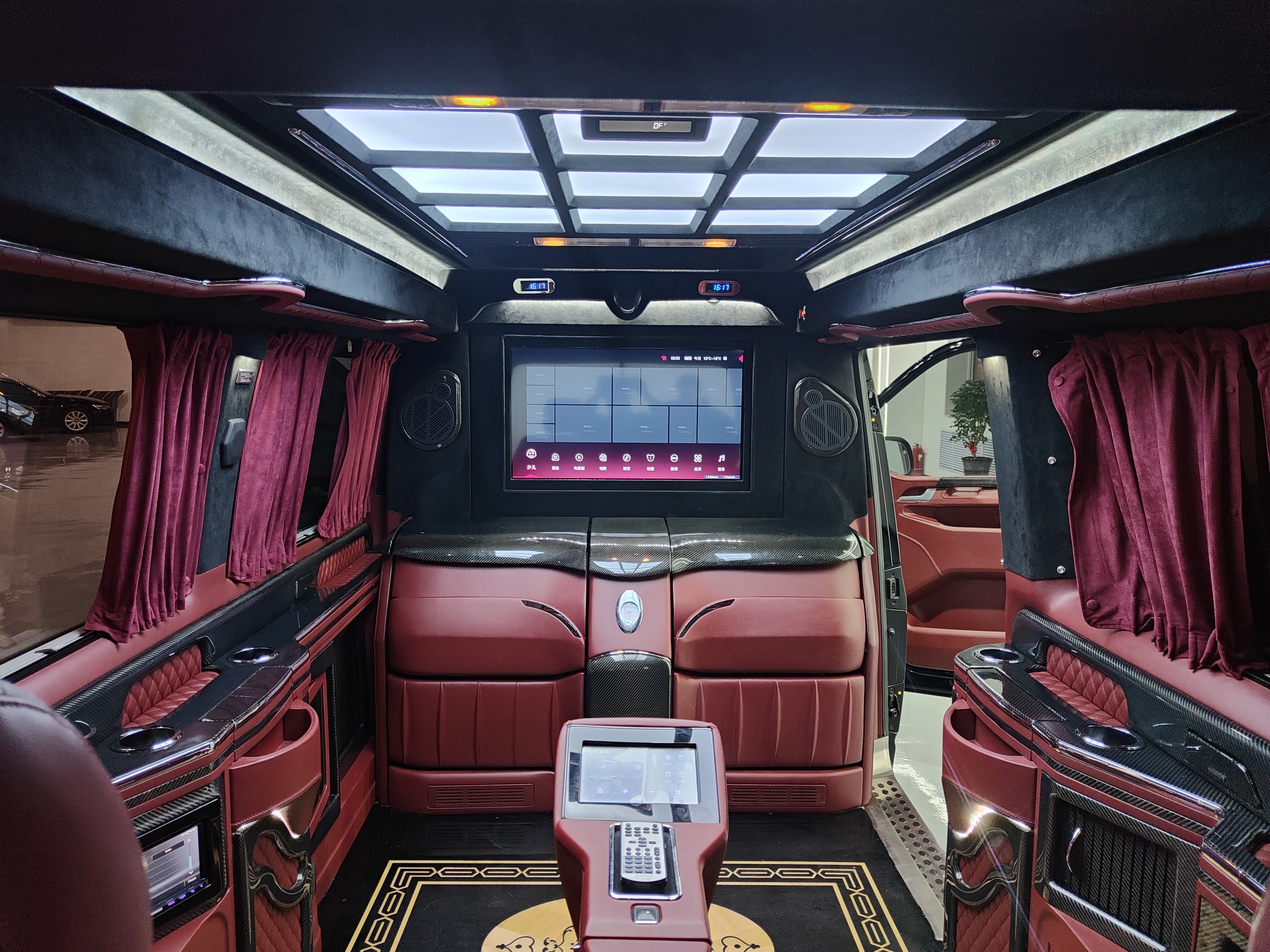 Volkswagen Caravelle 2018 #3 Volkswagen Caravelle 2018 car image #3