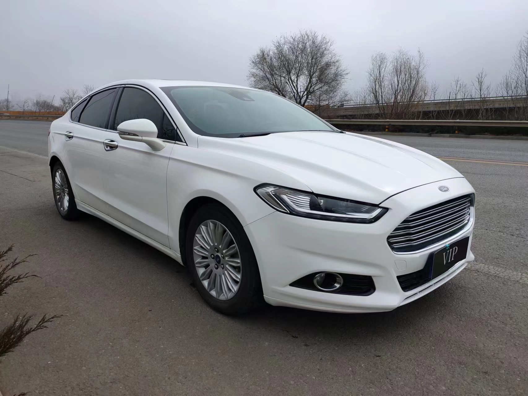 Ford Zhisheng 2014 #3 Ford Zhisheng 2014 car image #3