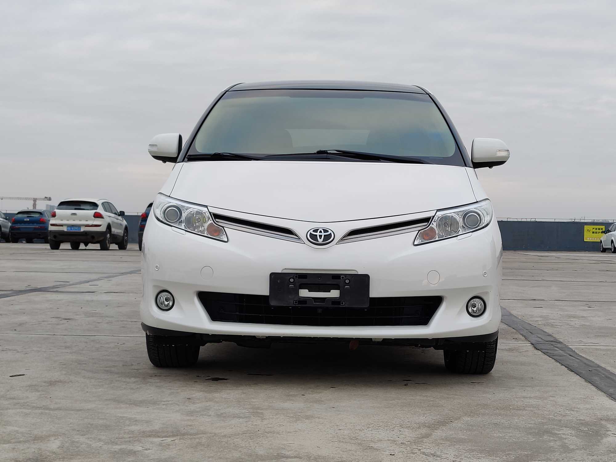 Toyota Previa 2018 car image #3