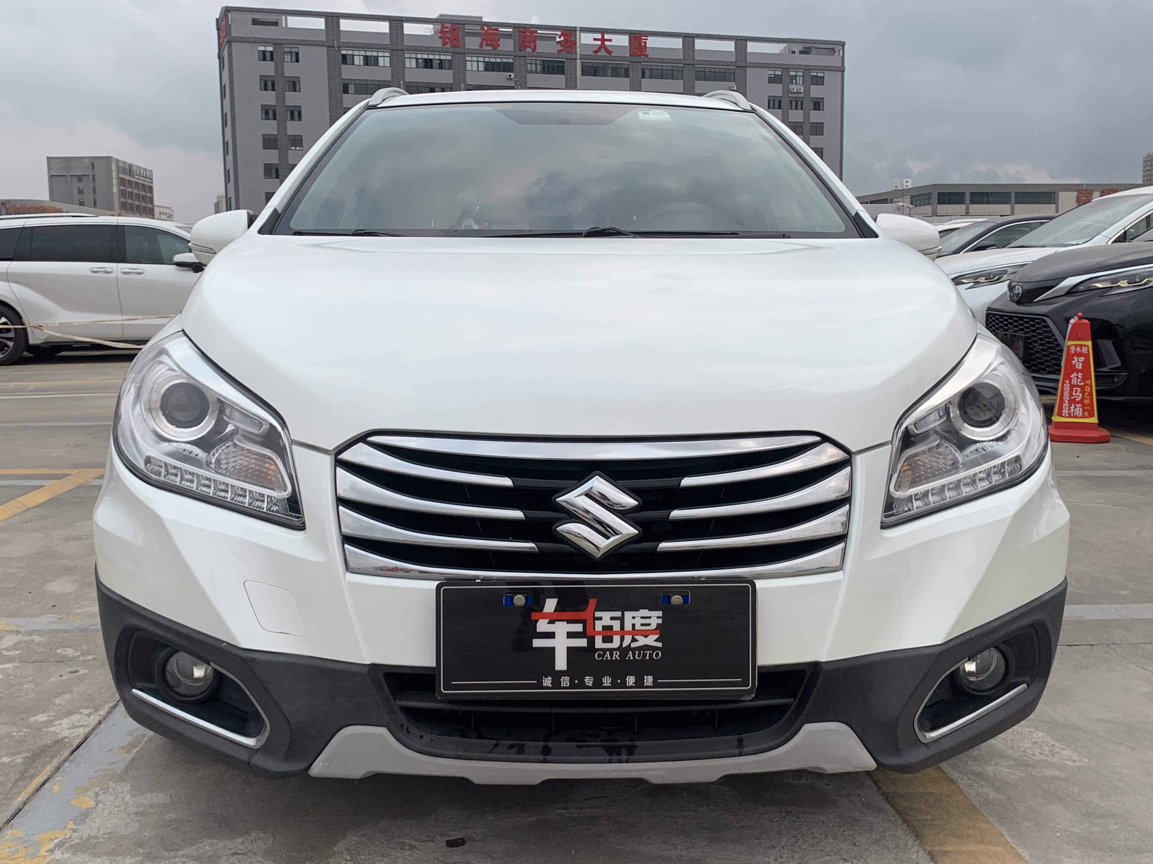 Suzuki S-Cross 2017 immagine di auto #3