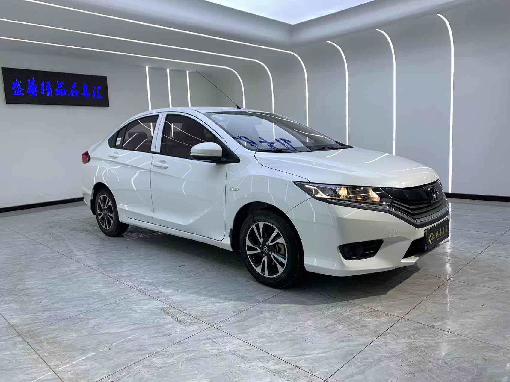 Honda Greiz 2018 car image #3